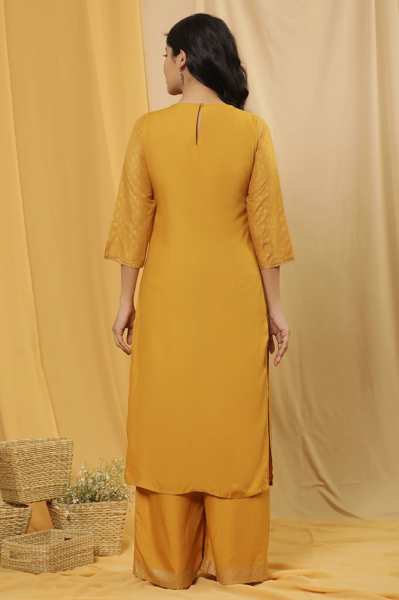 Mustard Glitter Printed Kurta And Parallel Pants - Image 4