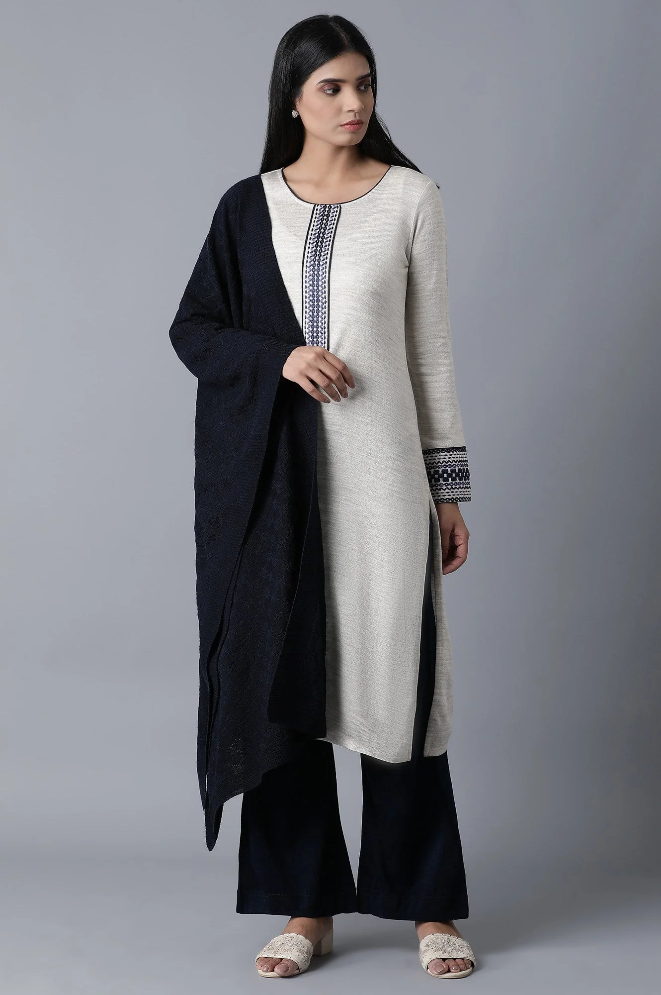 Elleven Women's Navy Blue Solid Straight Fit Palazzo With Elasticated Waist - Image 5