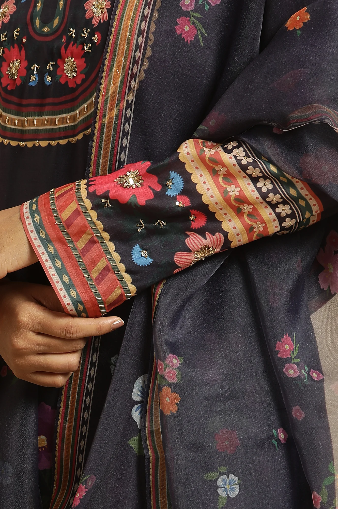 Navy Blue Chanderi Floral Printed Kurta, Pants and Organza Dupatta Set - Image 8