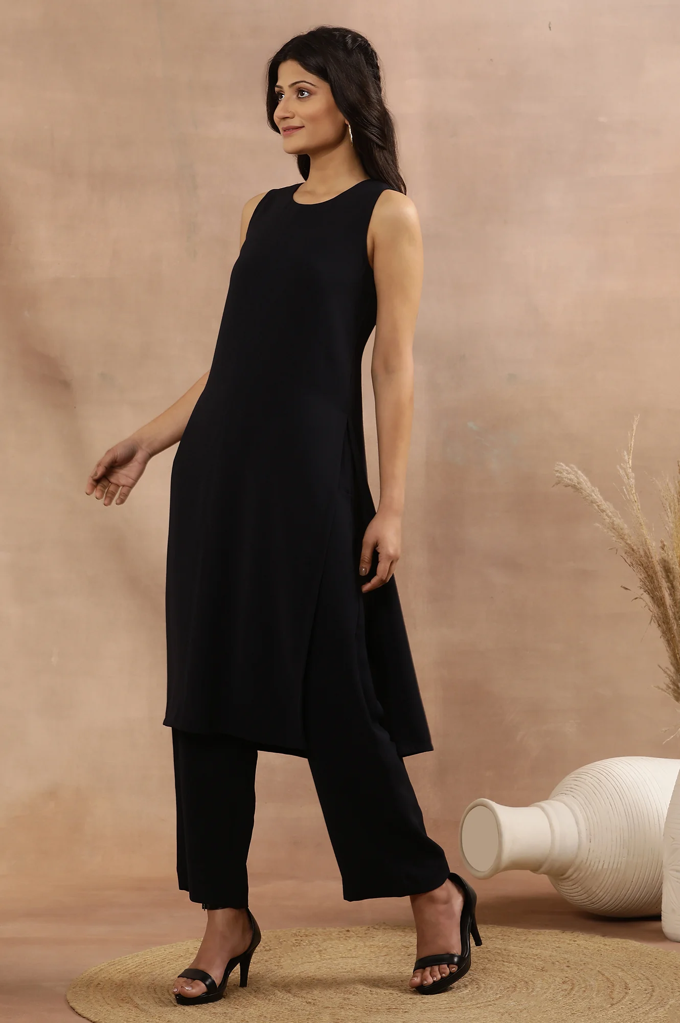 Navy Blue Straight Kurta And Pants Co-Ord Set - Image 3