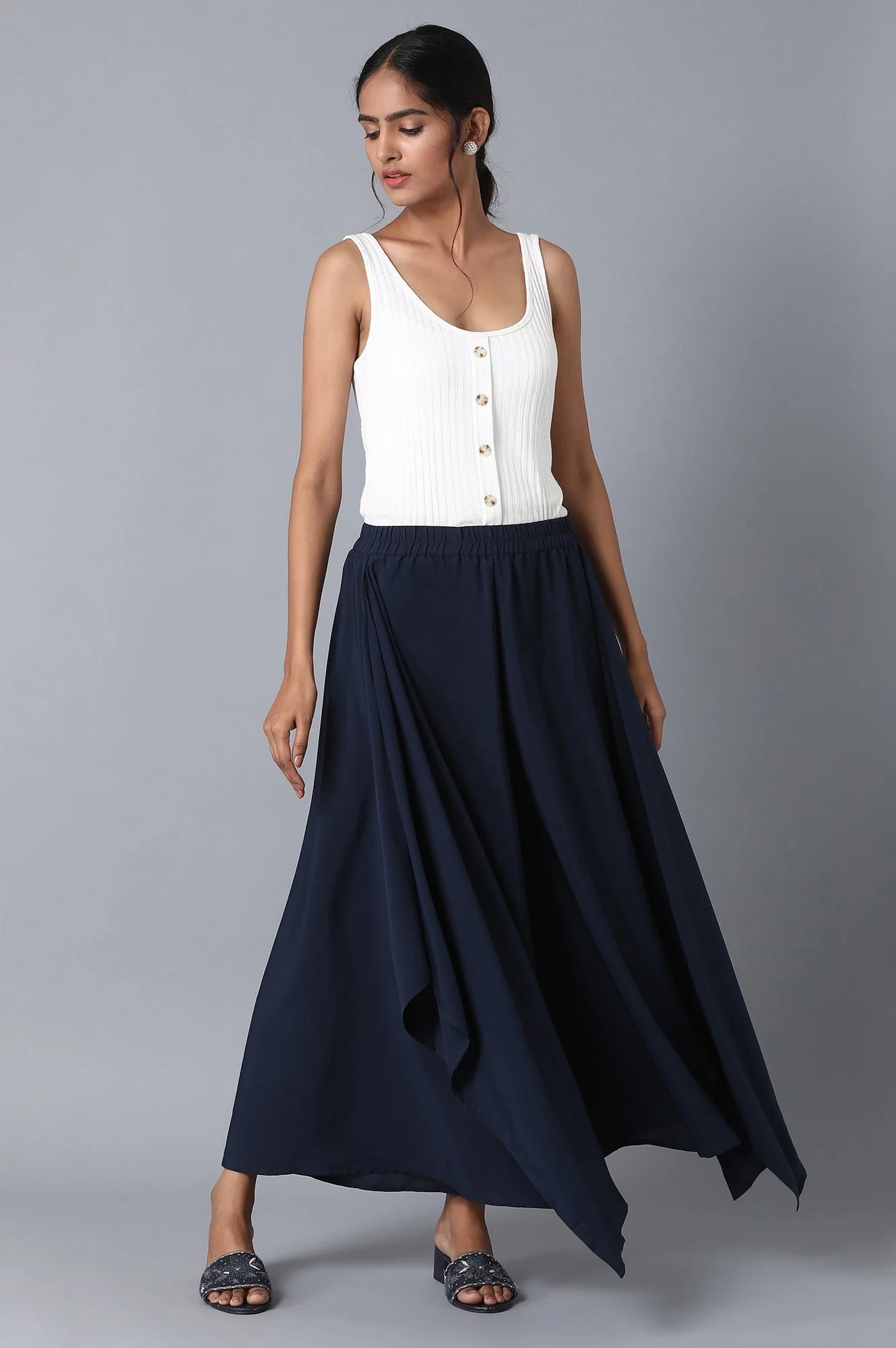 Elleven Women's Navy Blue Solid Flared Woven Palazzo With Elasticated Waist - Image 5