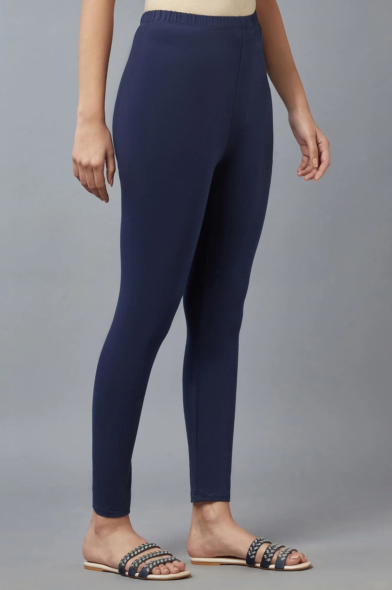 Navy Blue Solid Skinny Fit Cotton Tights - Image 4