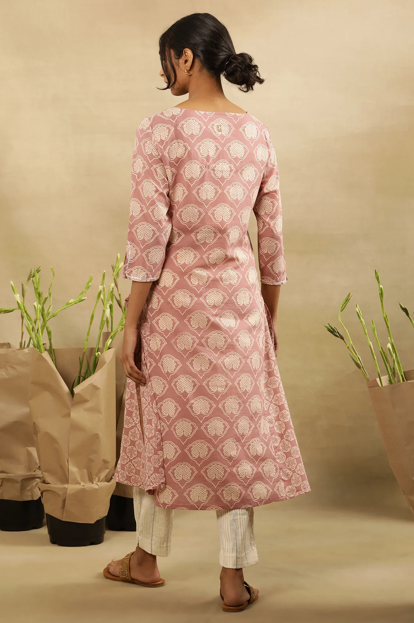 Nectar Pink Block Printed Kurta With Neck Tie-Up - Image 4