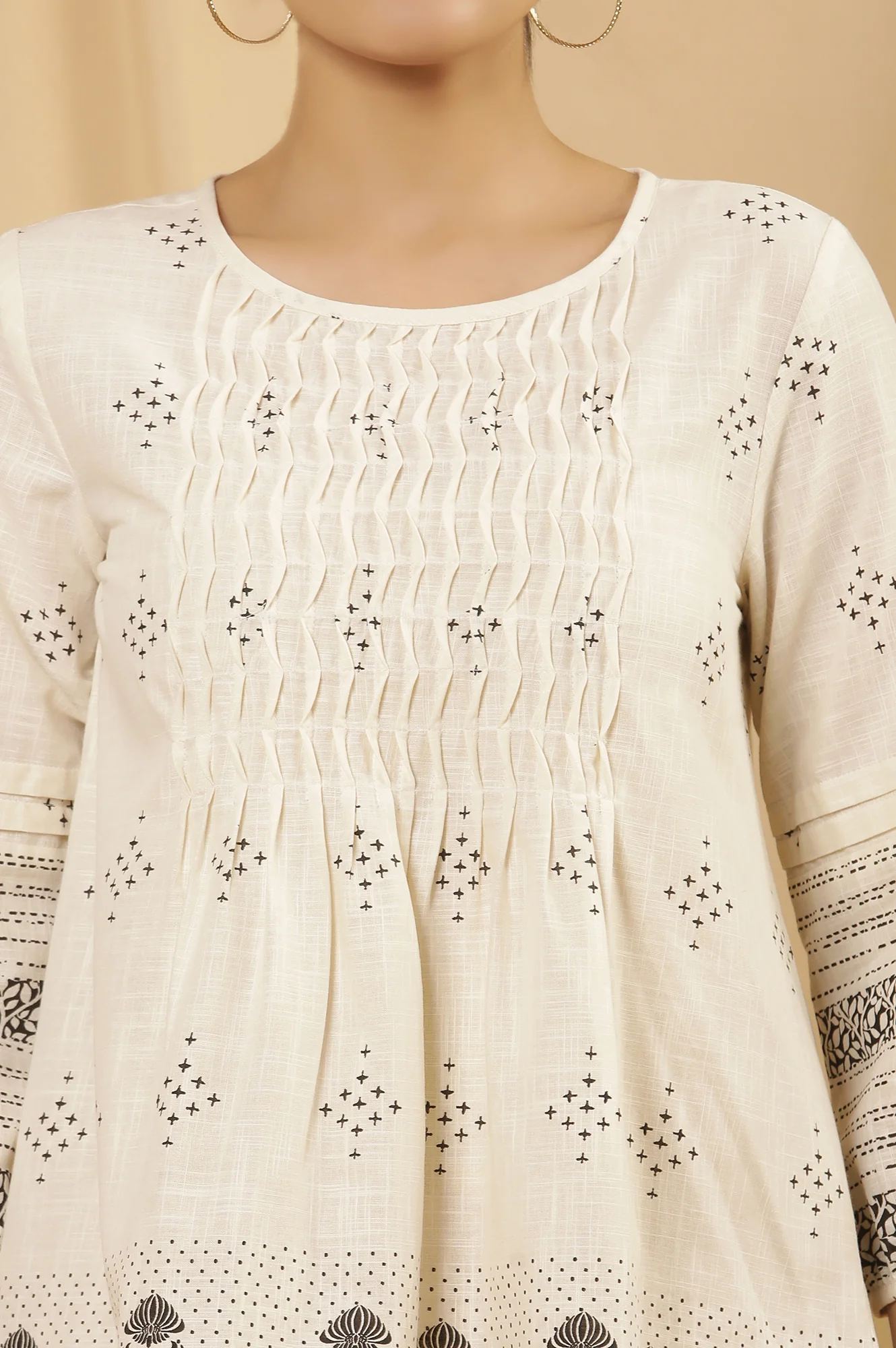 Off White Printed Top With Twisted Front Pleats - Image 6