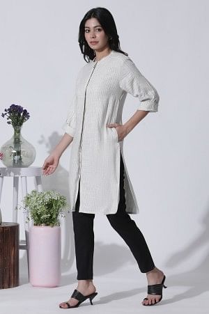 Off-White Striped Yar-Dyed Shirt Kurta And Pants Set - Image 3