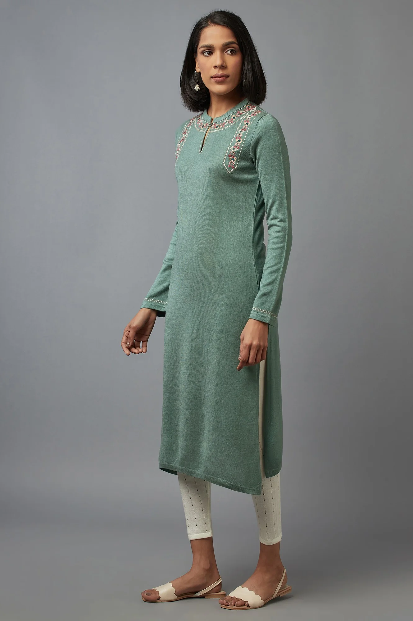 Oil Blue Embroidered Kurta - Image 3
