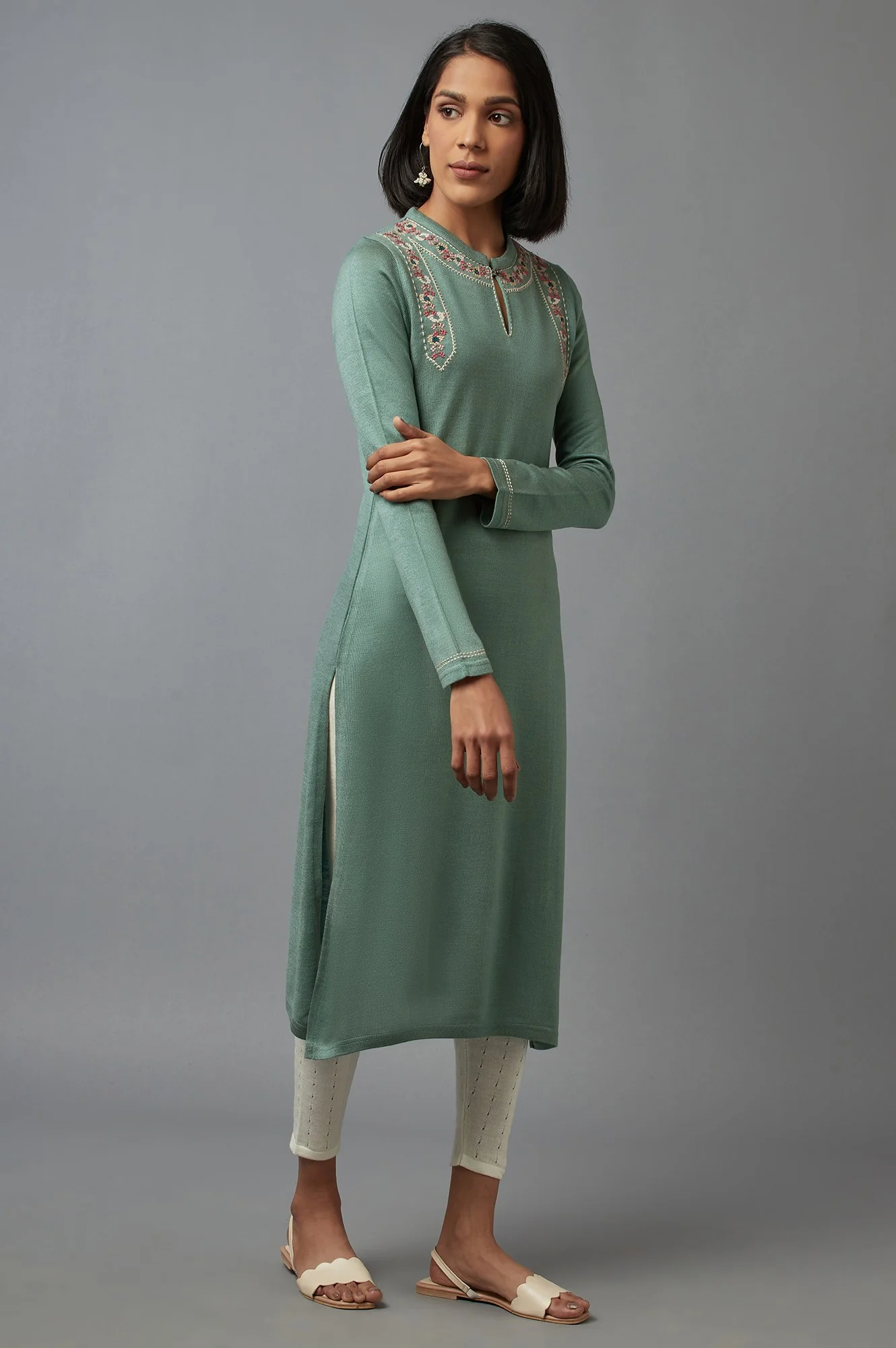 Oil Blue Embroidered Kurta - Image 4