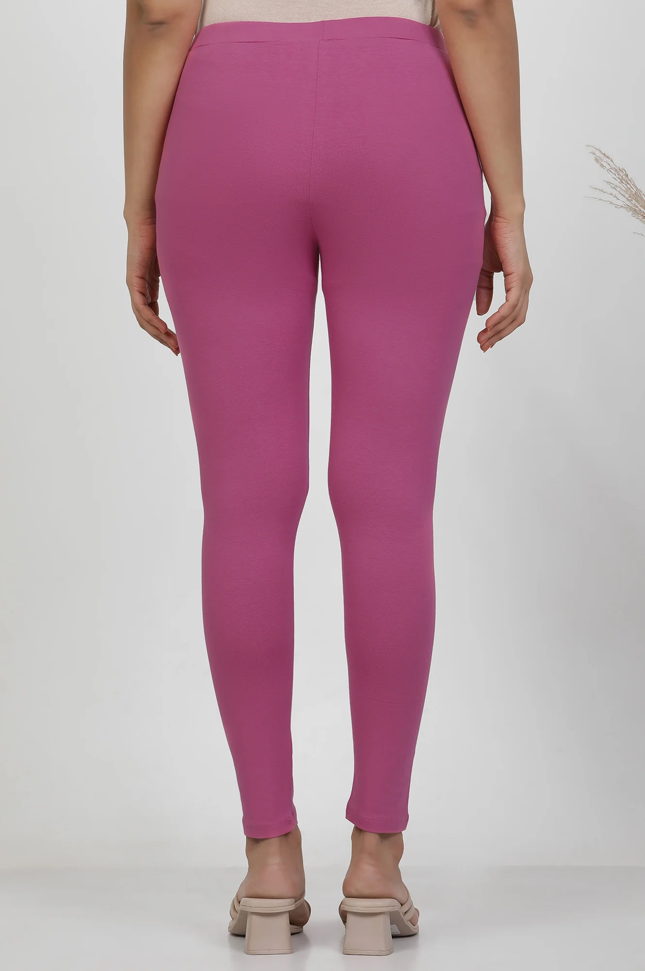 Orchid Pink Solid Mid-Rise Tights - Image 3