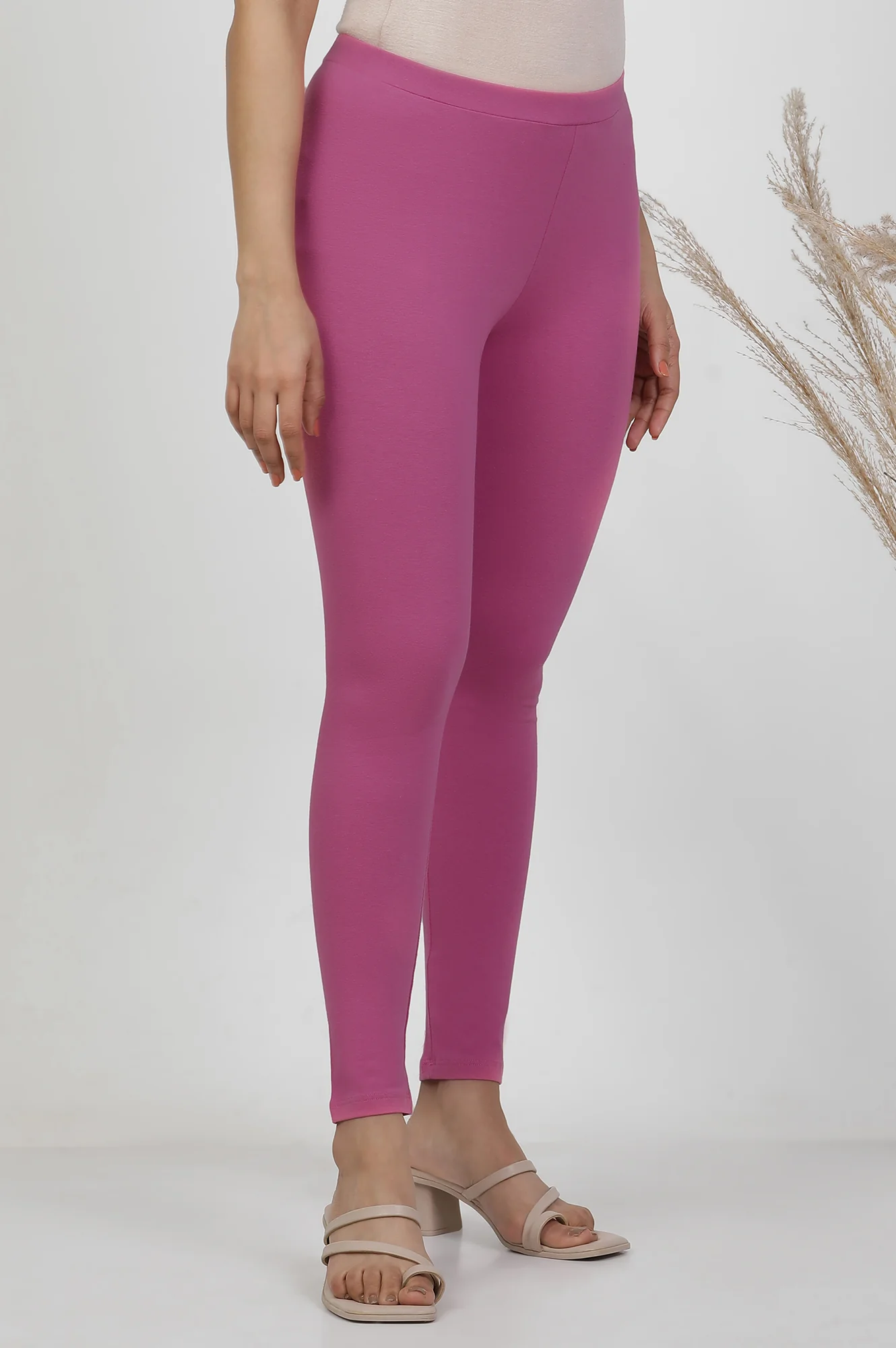 Orchid Pink Solid Mid-Rise Tights - Image 4