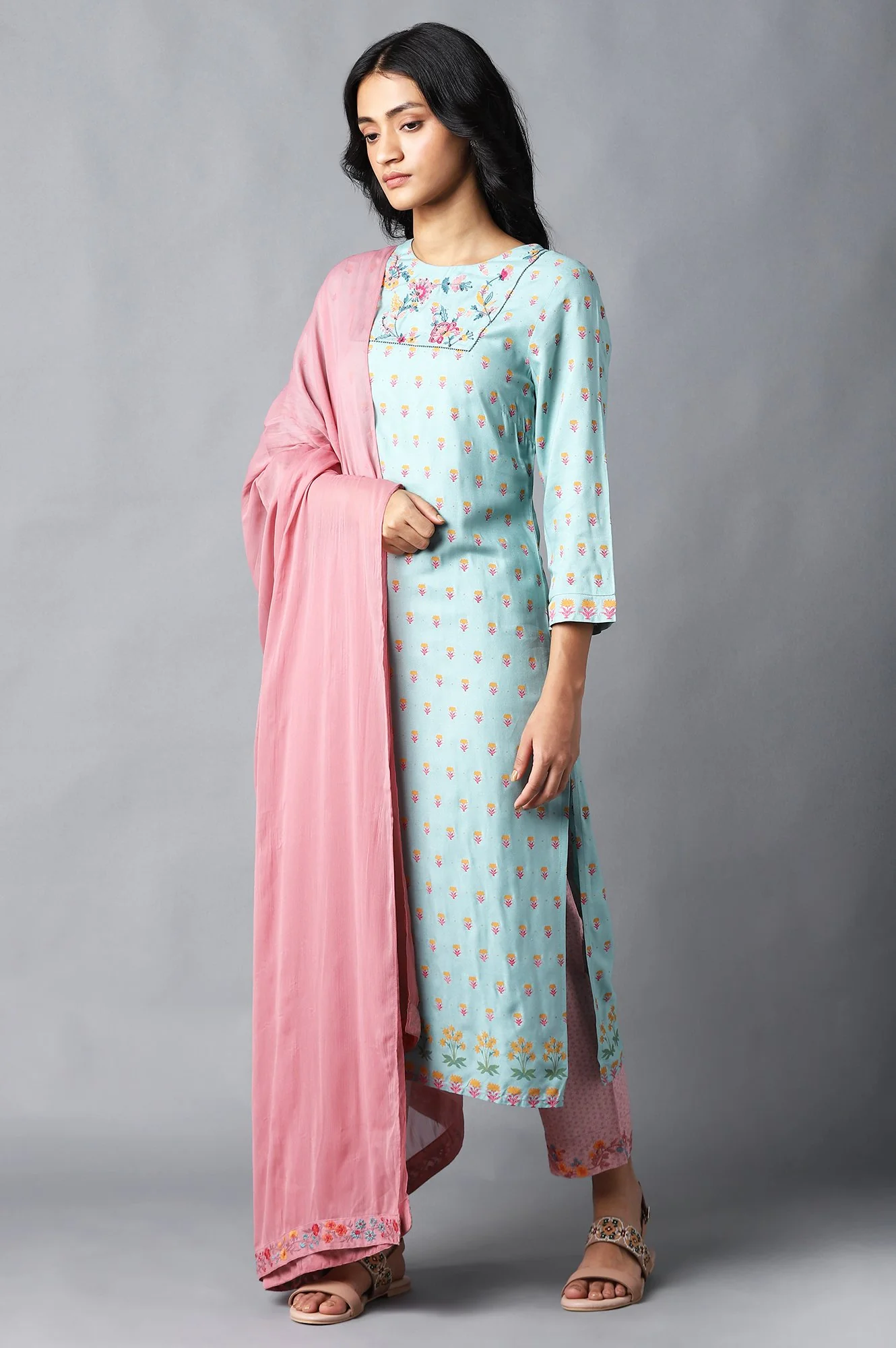 Pink Crinkled Chiffon Solid Dupatta - Image 3