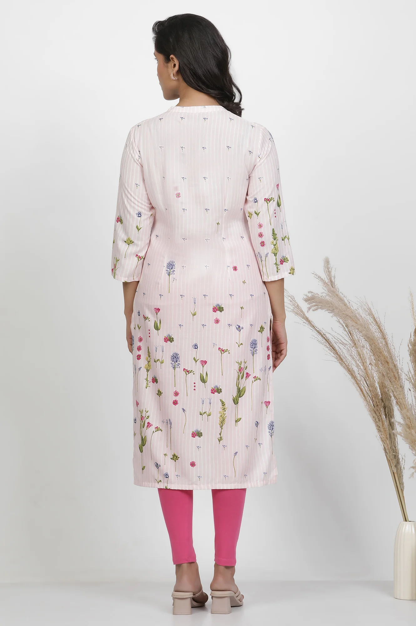 Pink Floral Printed Kurta And Tights Set - Image 4