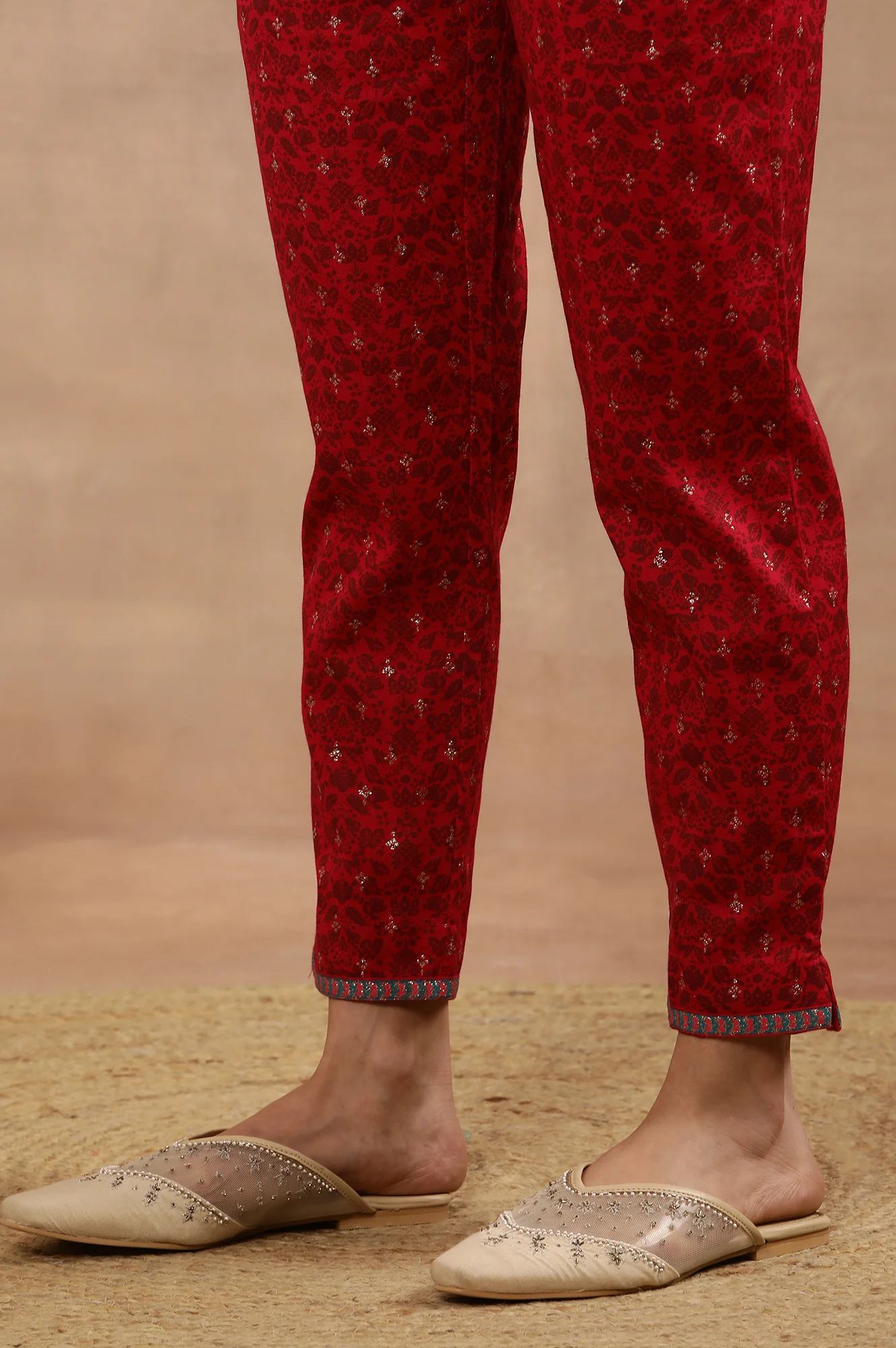 Pink Floral Printed Layered Kurta And Pants Set - Image 10
