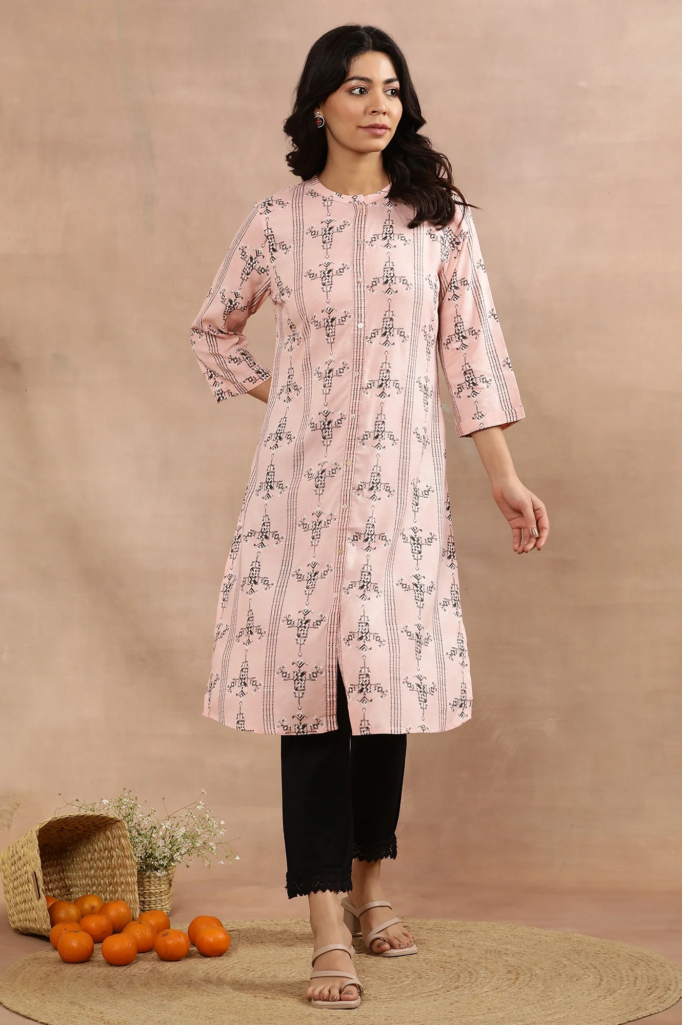 Pink Printed Kurta And Pants Set - Image 2