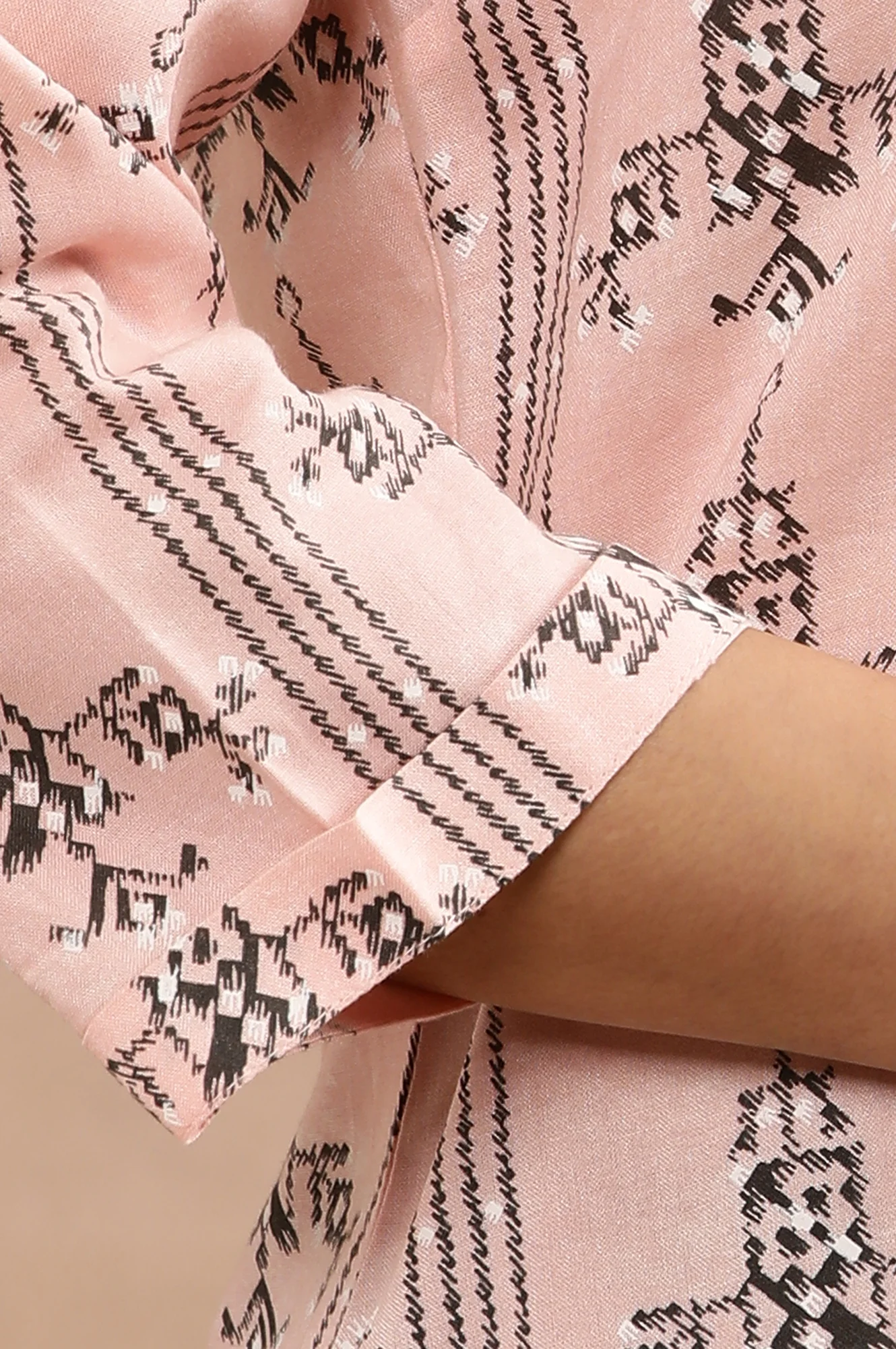 Pink Printed Kurta And Pants Set - Image 7