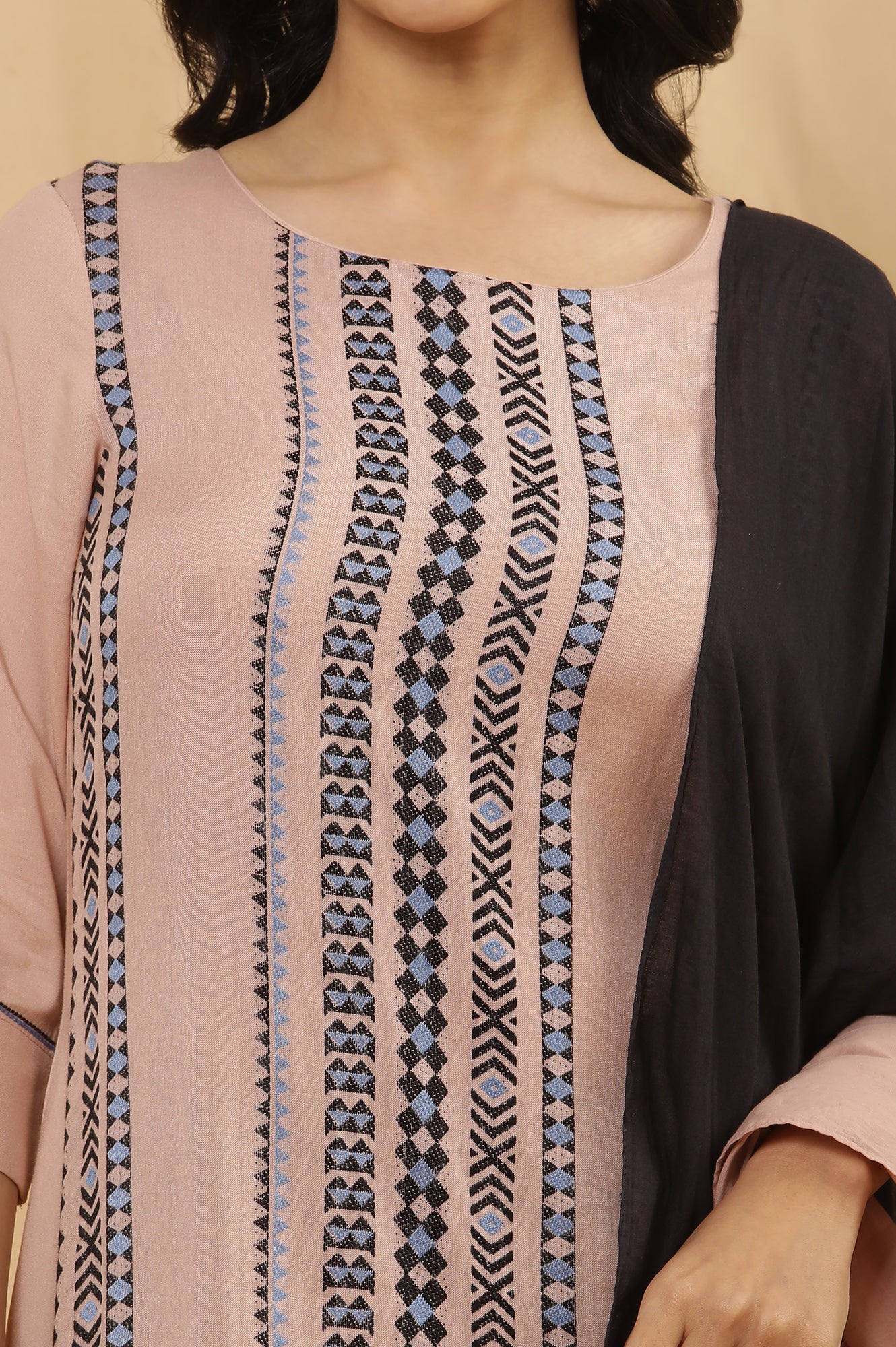 Pink Printed Straight Kurta, Tights And Dupatta Set - Image 6