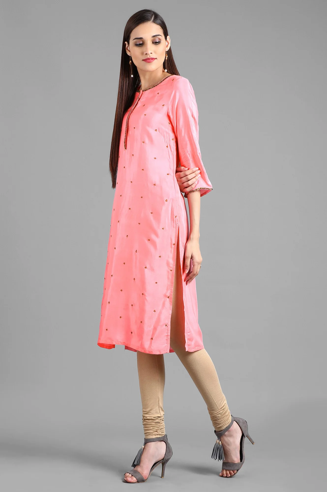 Pink Round Neck Solid kurta - Image 3