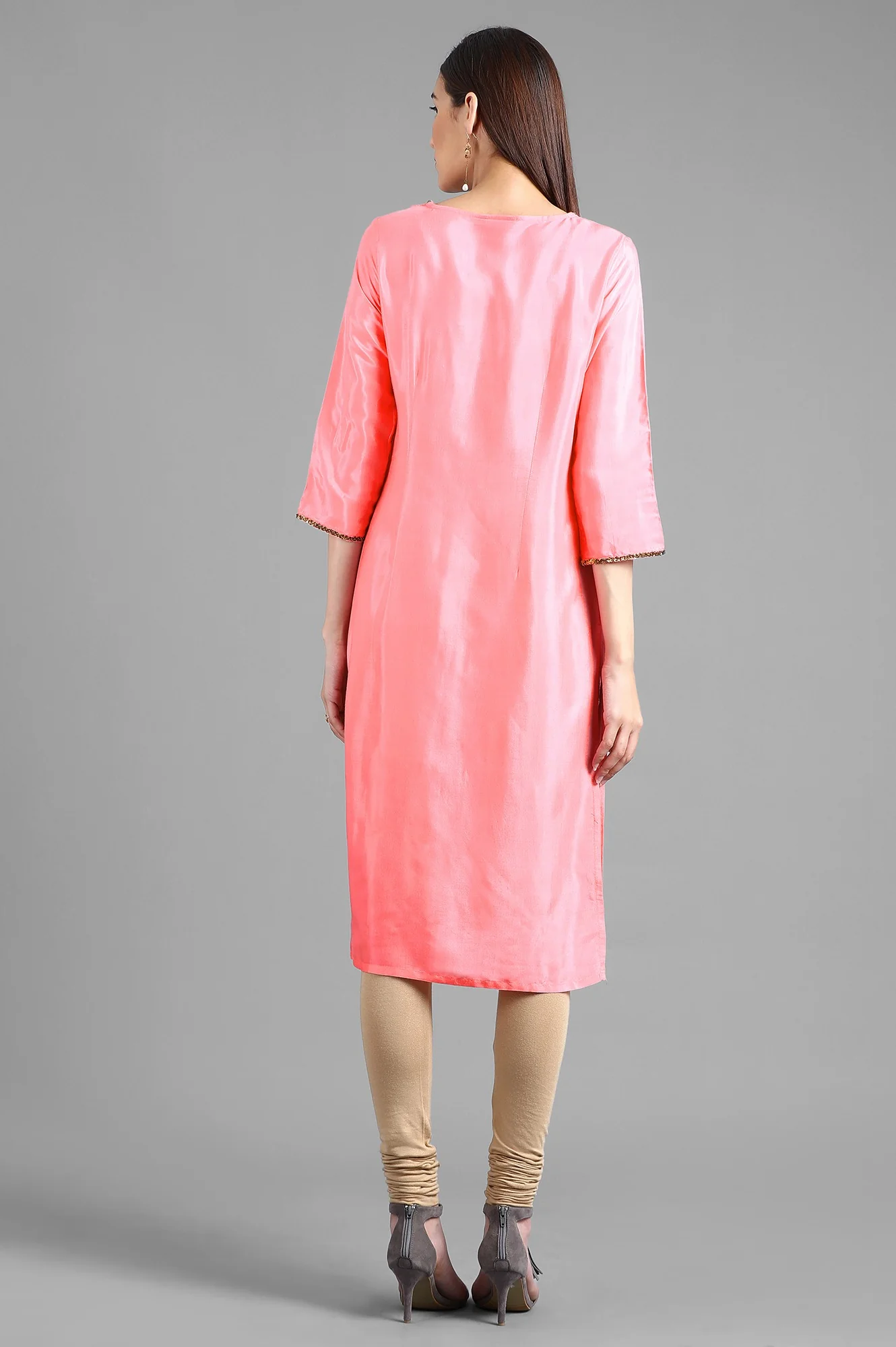 Pink Round Neck Solid kurta - Image 5