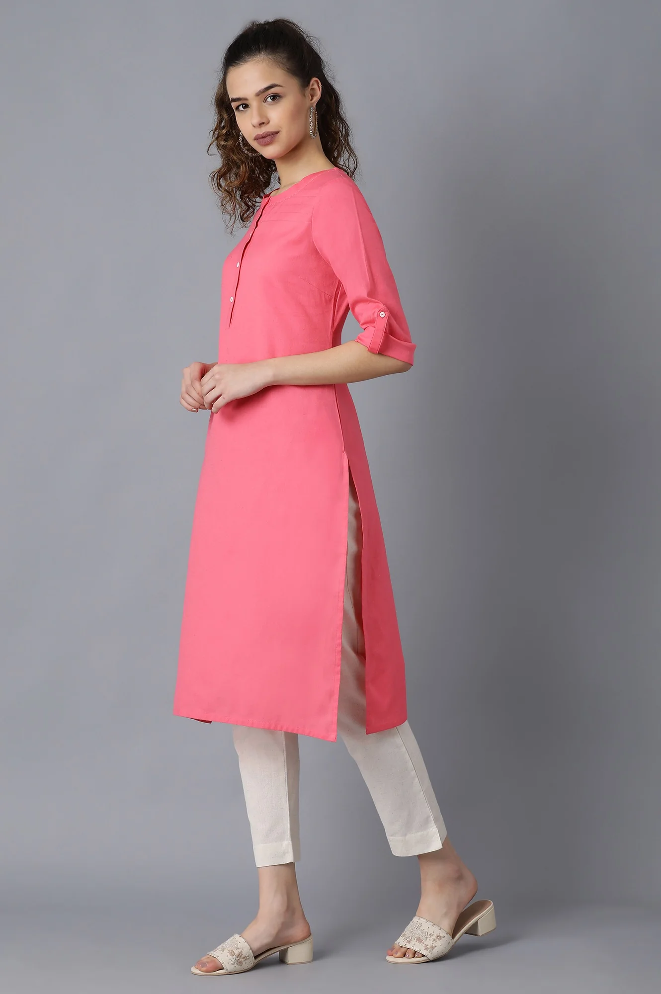 Pink Round Neck Solid kurta - Image 3