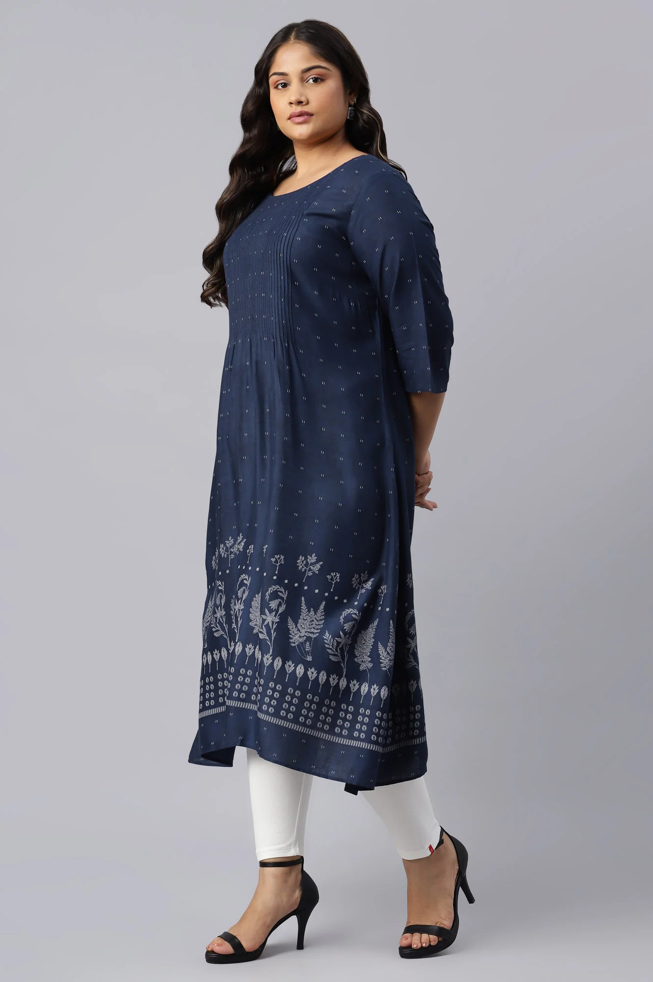 Plus Size Indo Floral Print A-Line kurta With Pin Tucks - Image 3