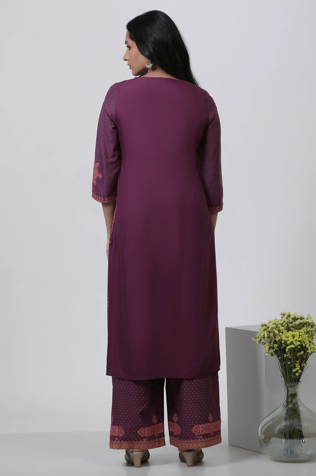 Purple Embellished Kurta And Parallel Pants Set - Image 4