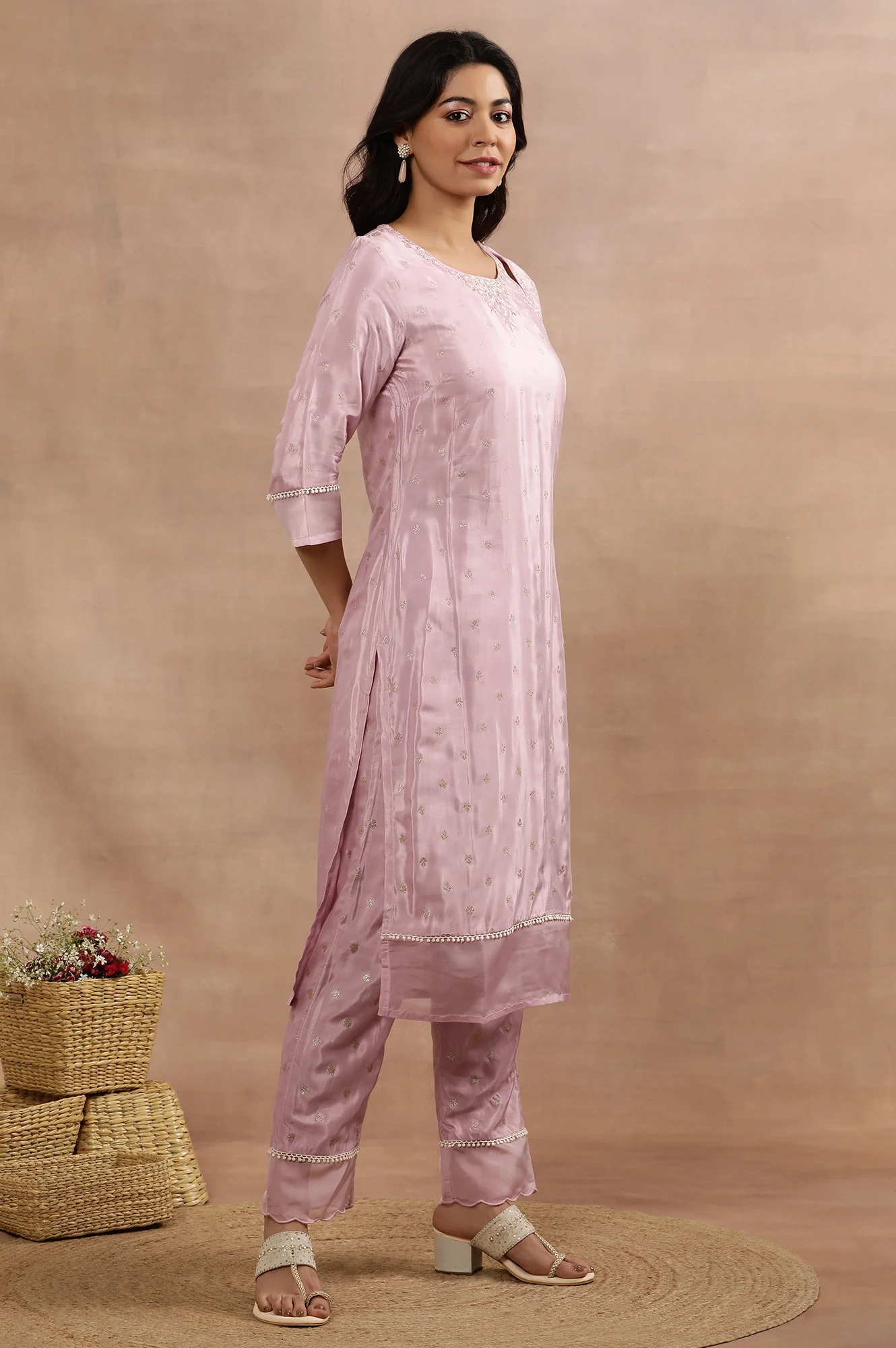 Purple Embroidered Kurta, Pants And Dupatta Set - Image 5