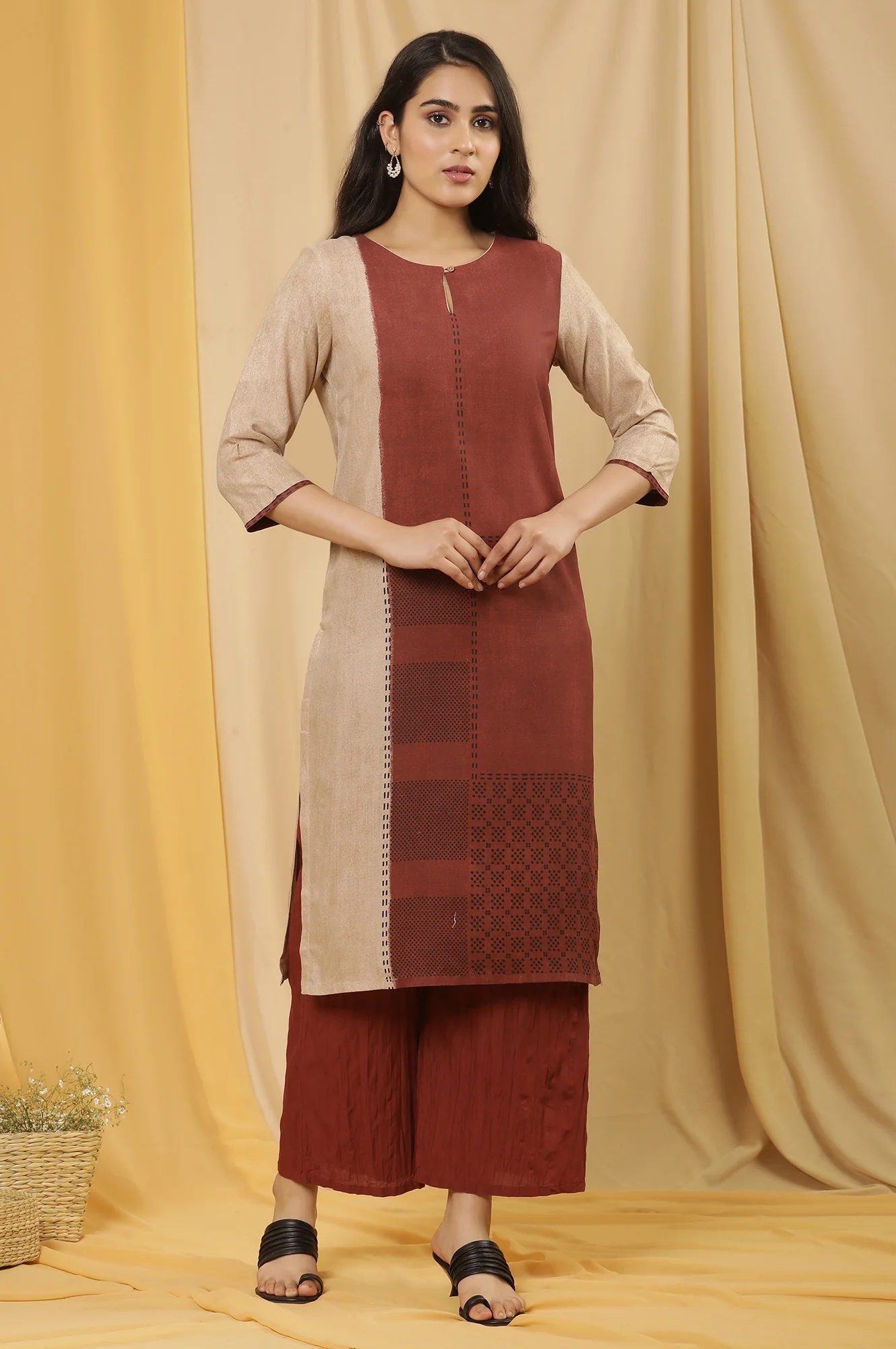 Red And Beige Printed Kurta And Crinkle Pants Set - Image 5