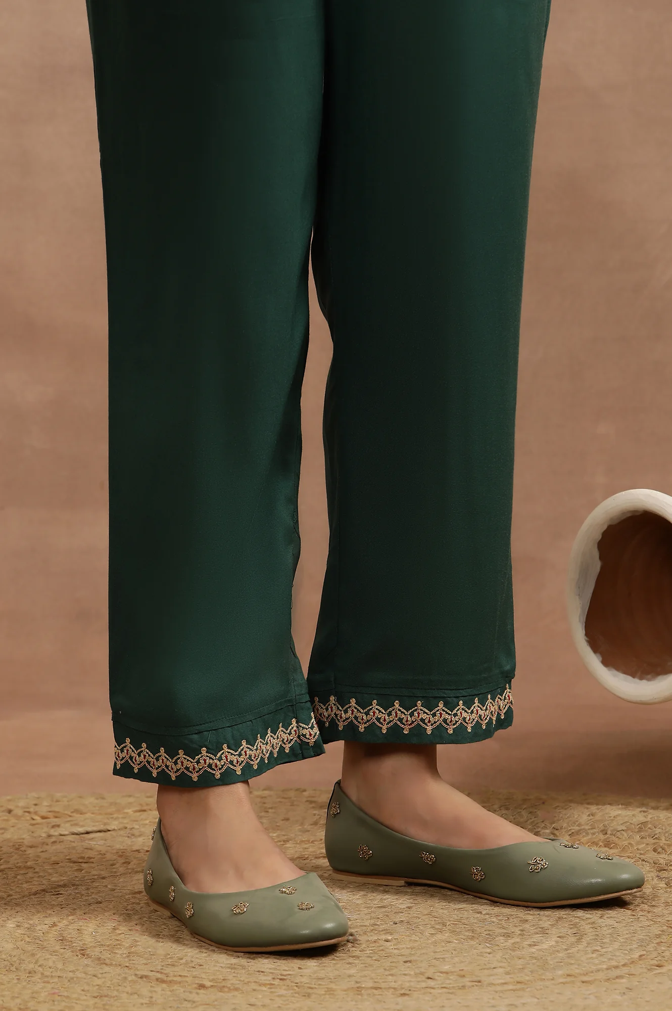 Red Embroidered Kurta, Pants And Kota Dupatta Set - Image 10