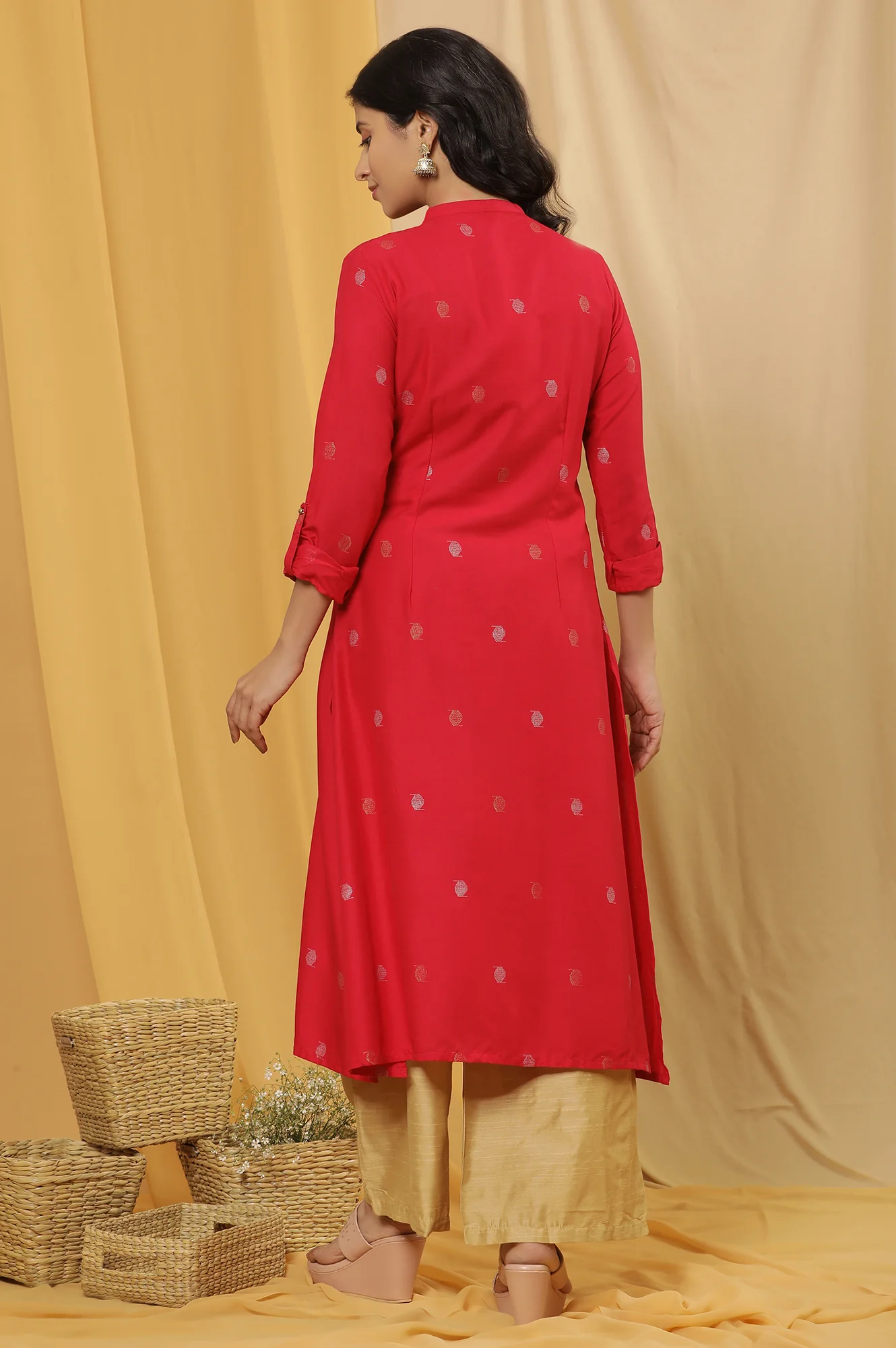 Red Metallic Embroidered Kurta And Pants Set - Image 4