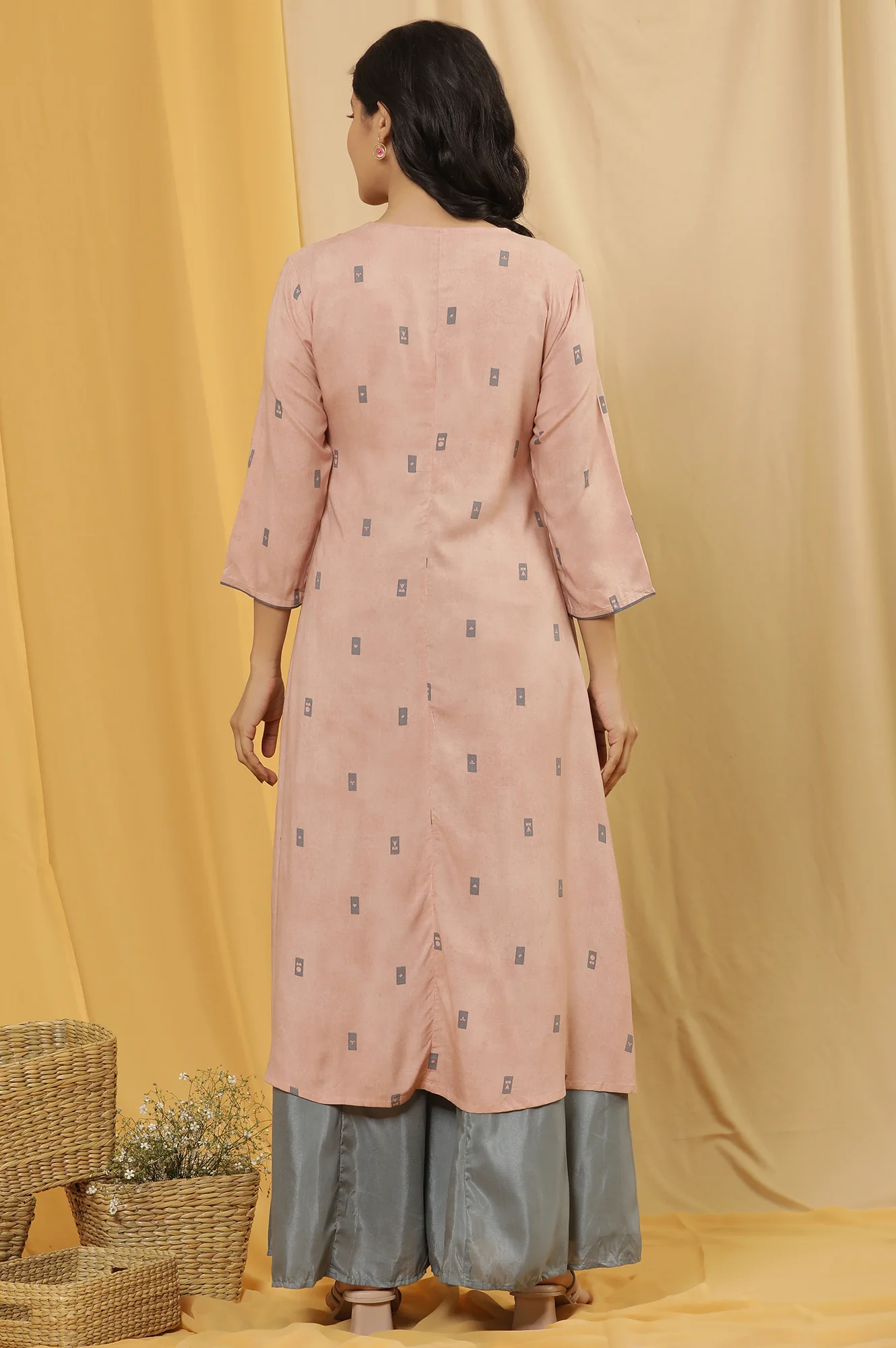 Salmon Pink A-Line Kurta And Flared Pants - Image 4