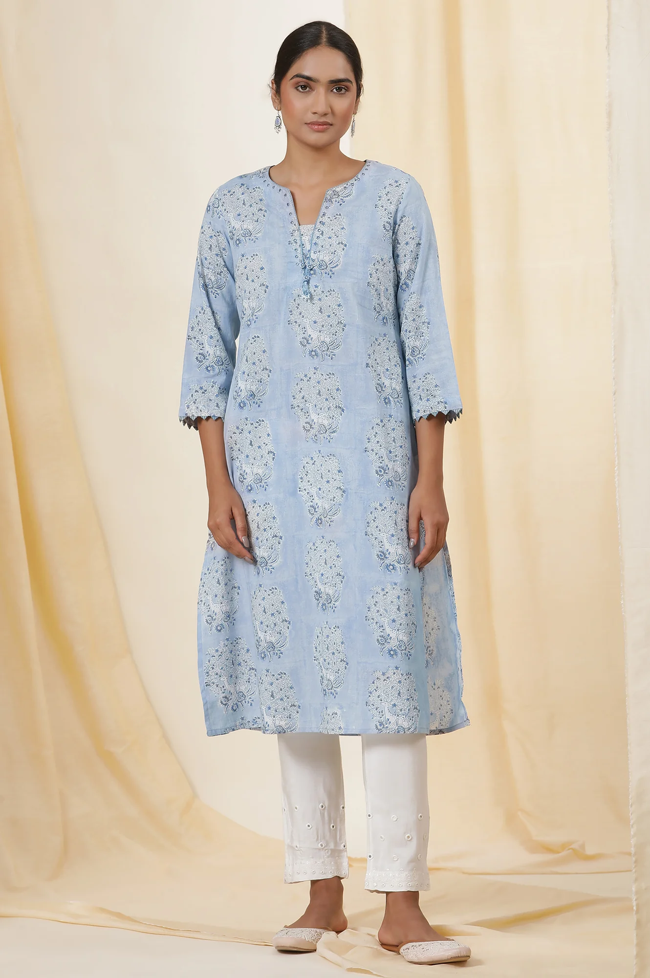 Snow Blue Deer Print V-Neck Kurta - Image 2