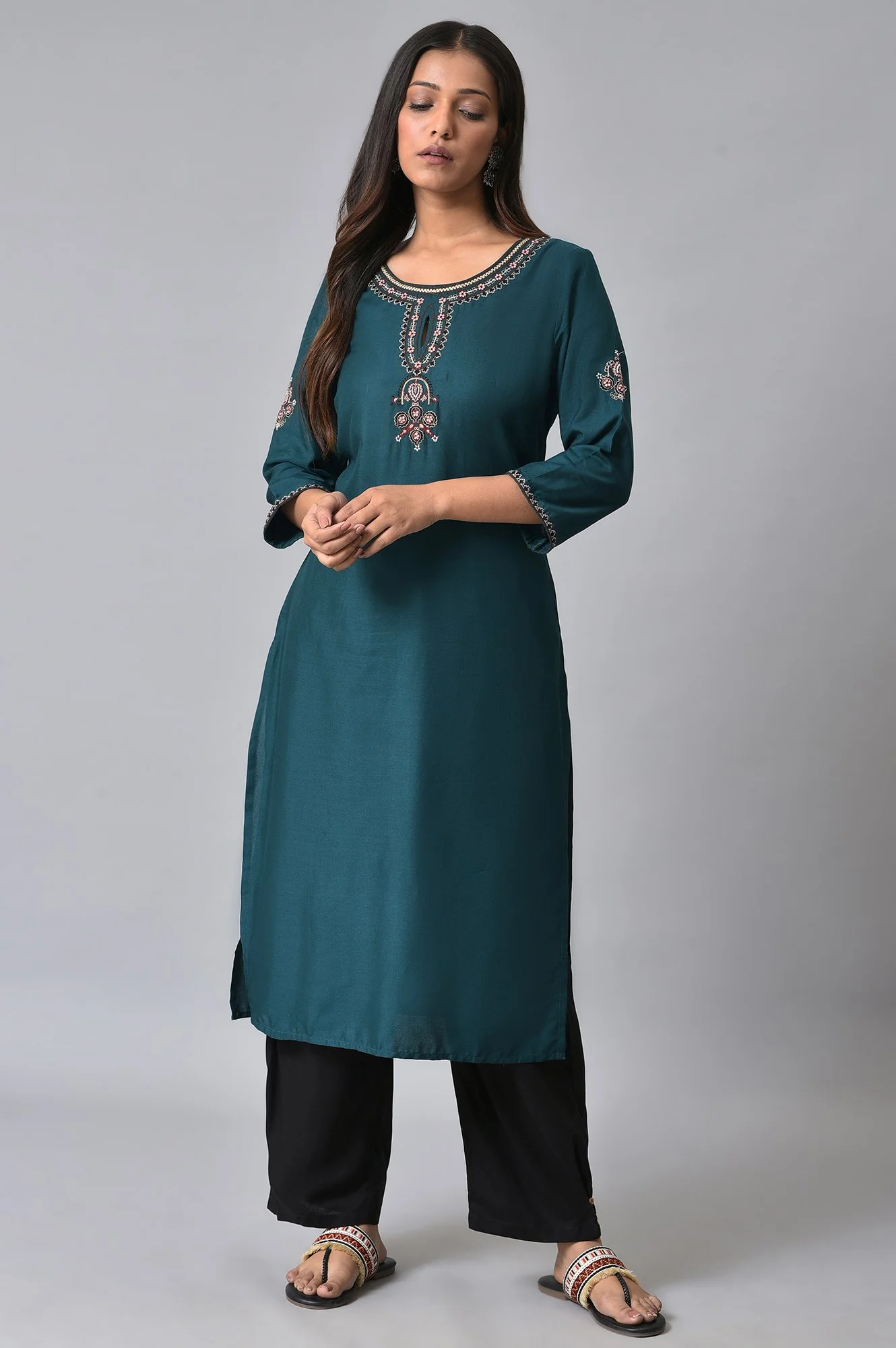 Teal Embroidered kurta Set - Image 2