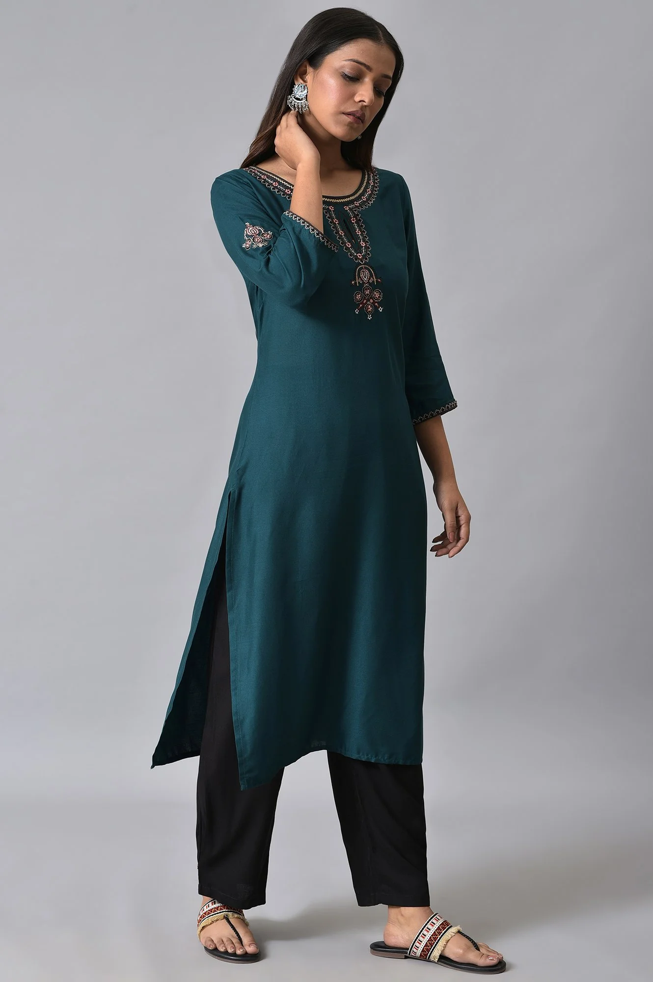 Teal Embroidered kurta Set - Image 5