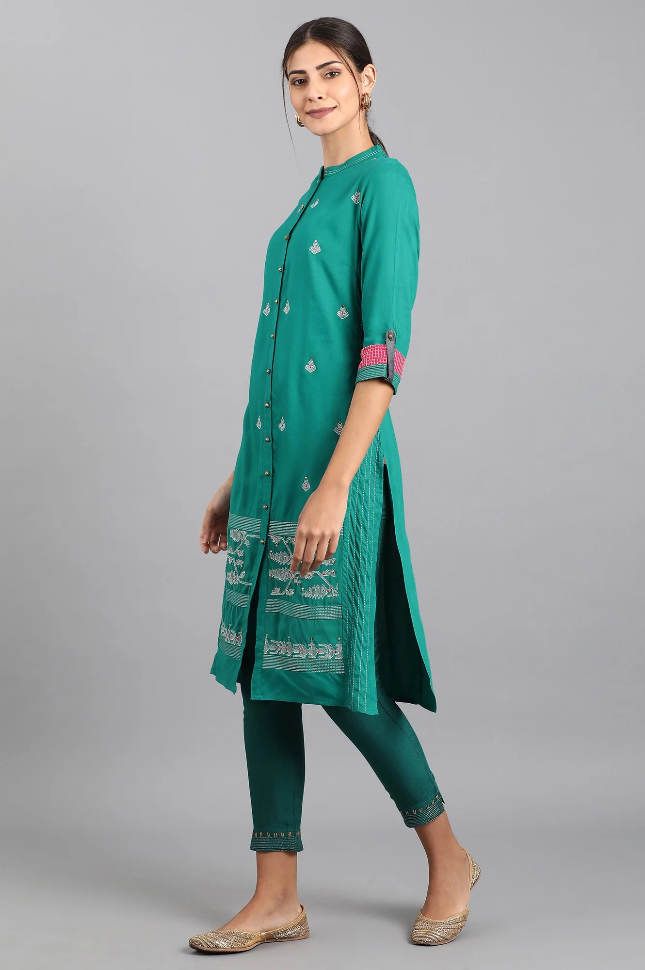 Teal Mandarin Neck Embroidered kurta - Image 3