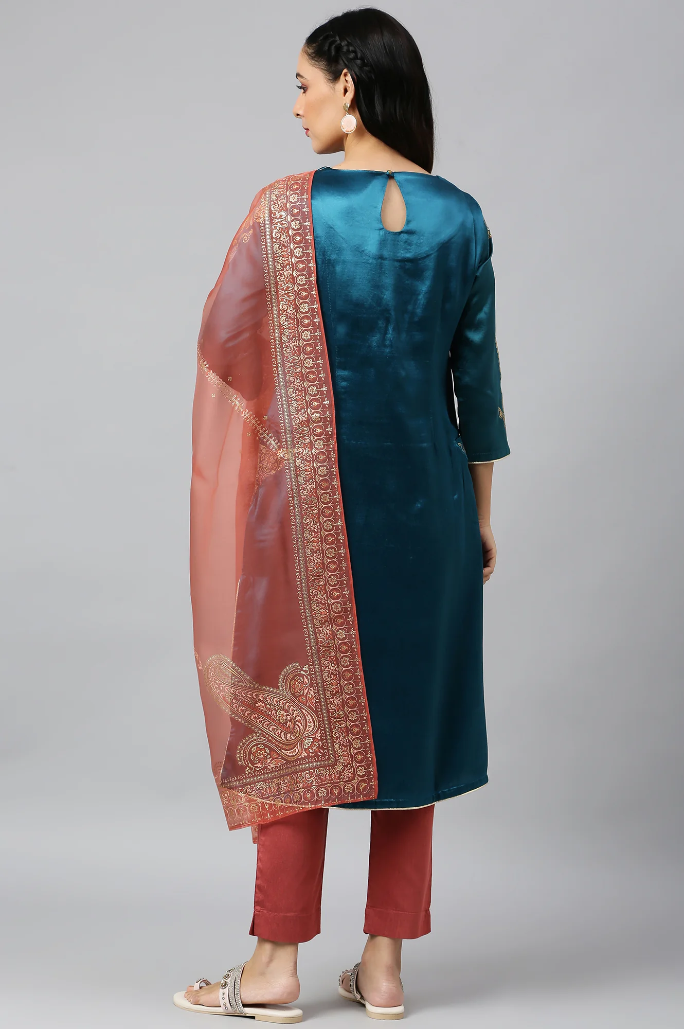 Teal Mashroo Silk kurta With Peach Slim Pants And Dupatta - Image 6