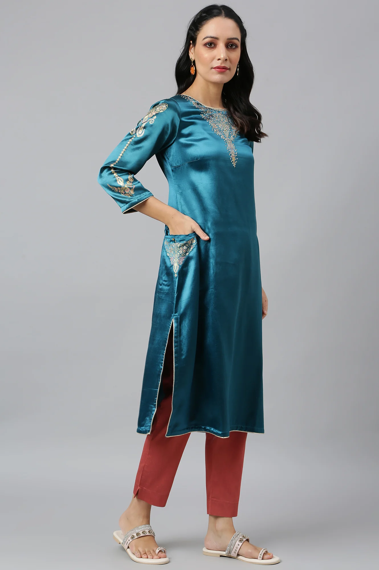 Teal Mashroo Silk Kurta With Peach Slim Pants And Dupatta - Image 8
