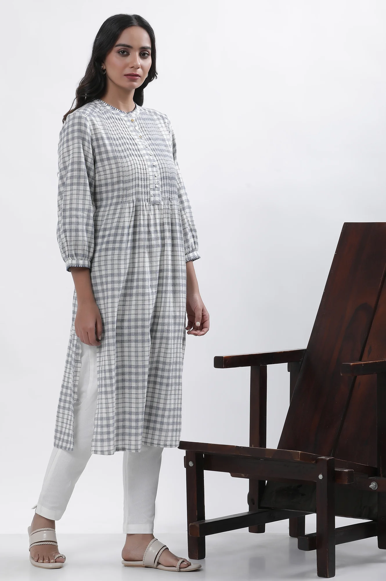 White And Blue Checker Cotton Blend Kurta - Image 5