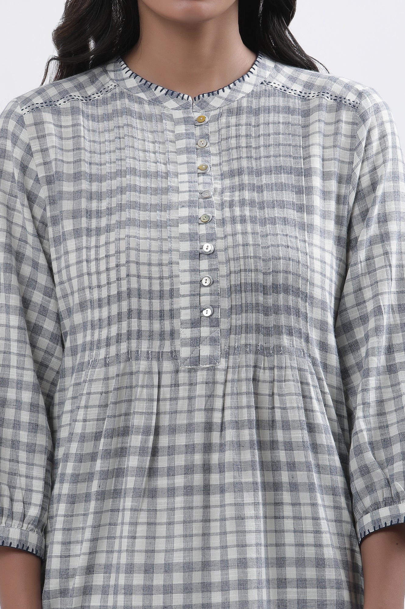 White And Blue Checker Cotton Blend Kurta - Image 6