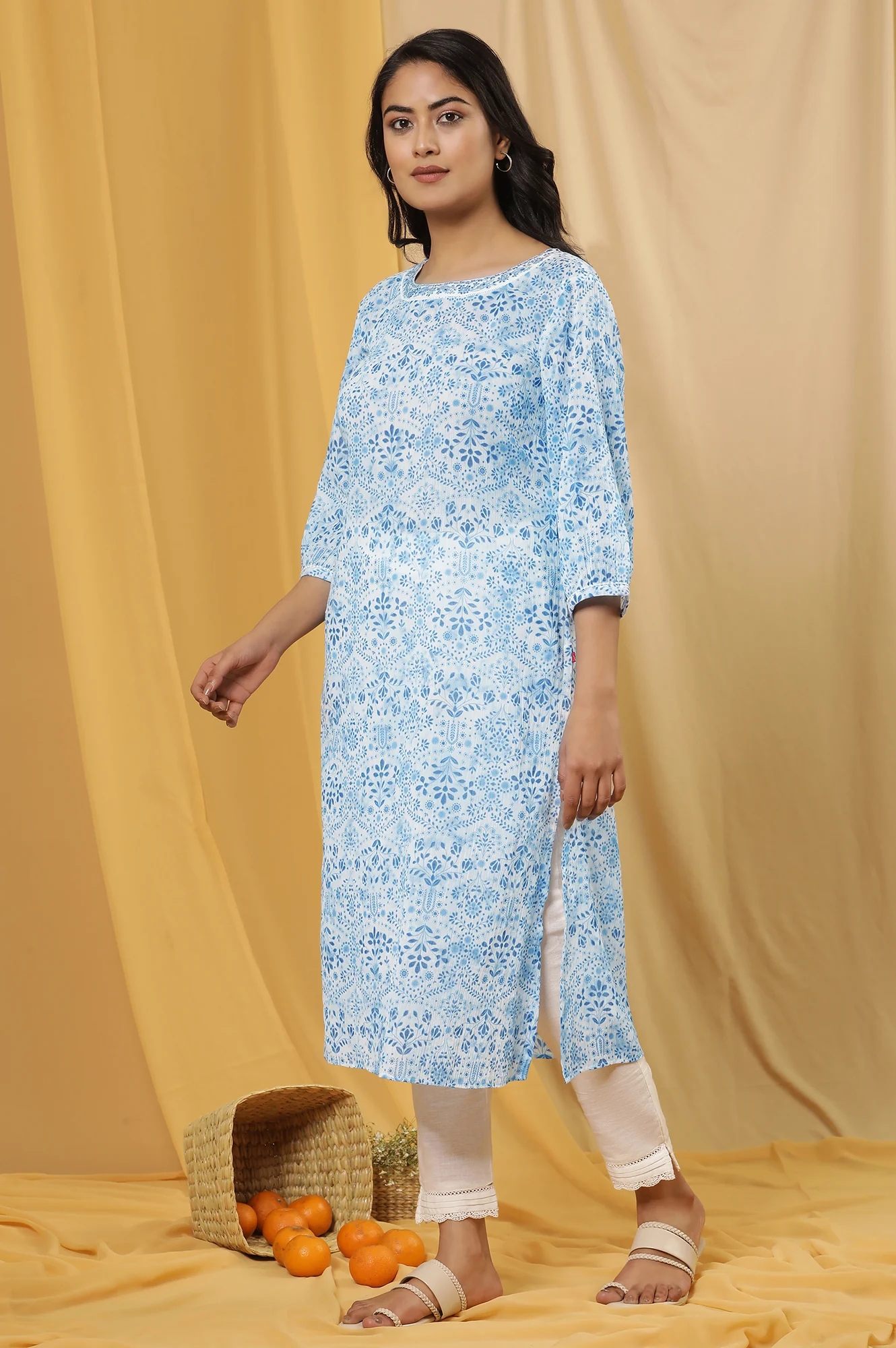 White And Blue Floral Printed Cotton Kurta - Image 3