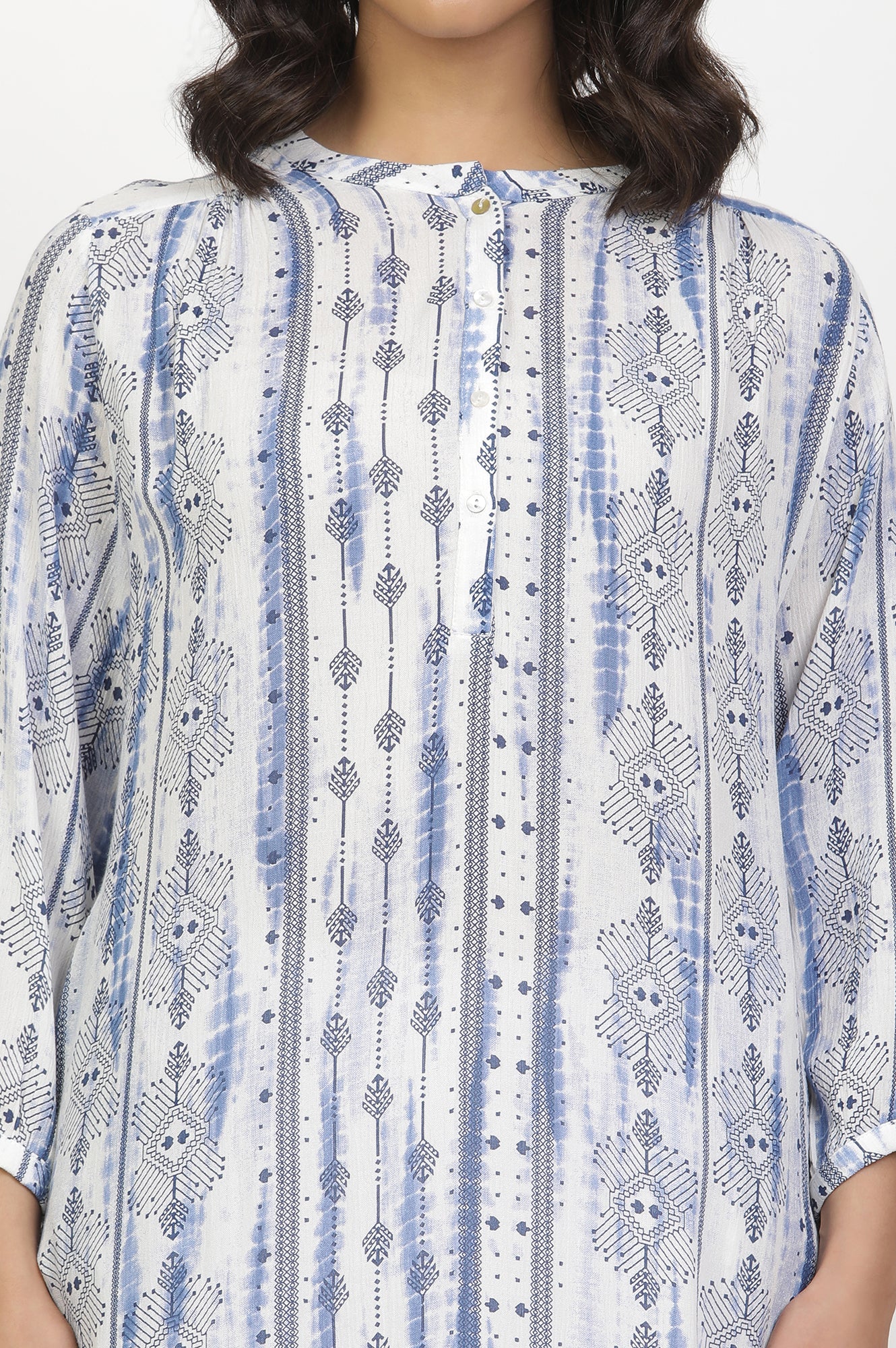 White And Blue Printed Kurta And Pants Set - Image 6