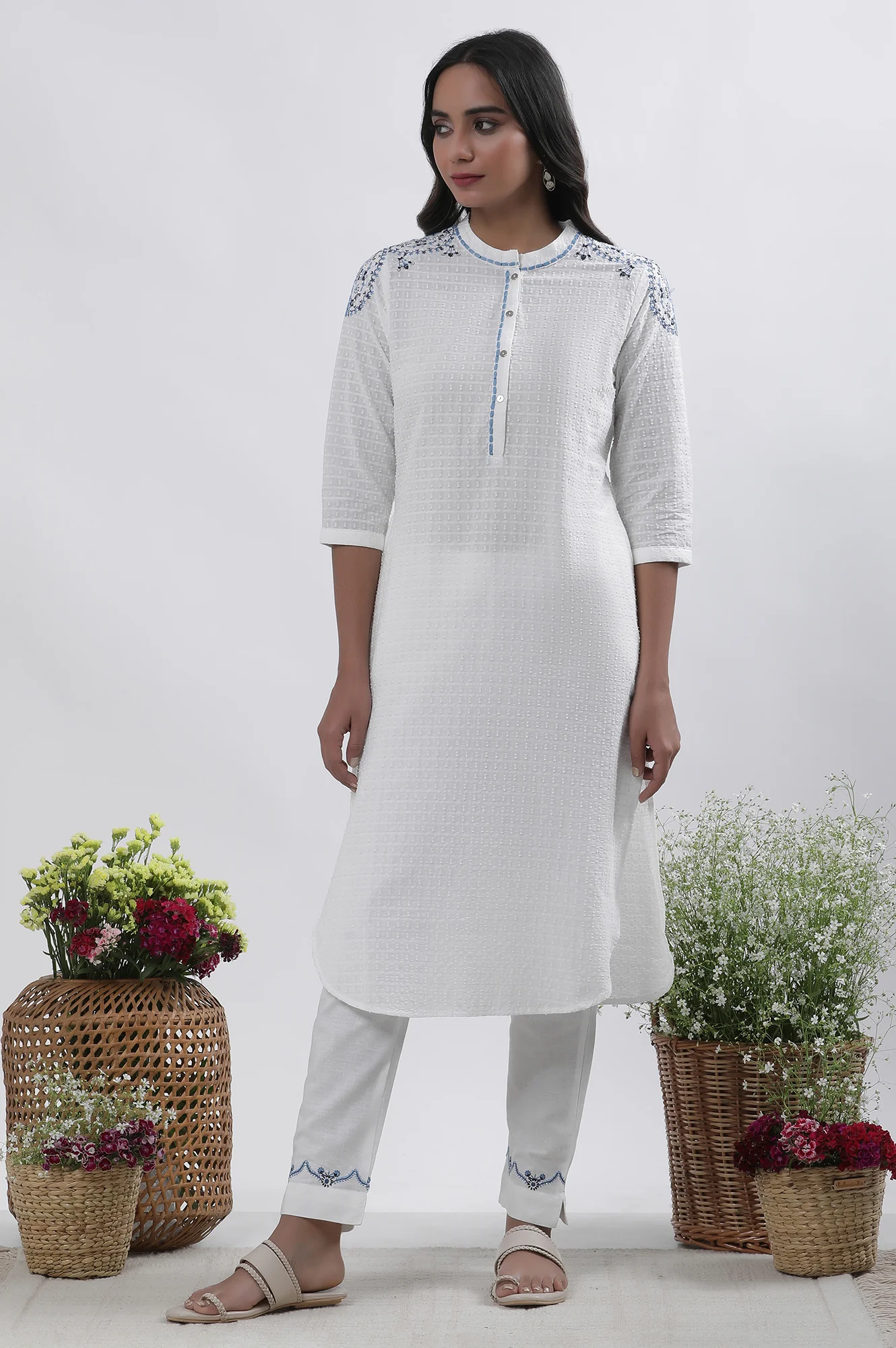 White Cotton Embroidered Kurta And Pants Set - Image 2