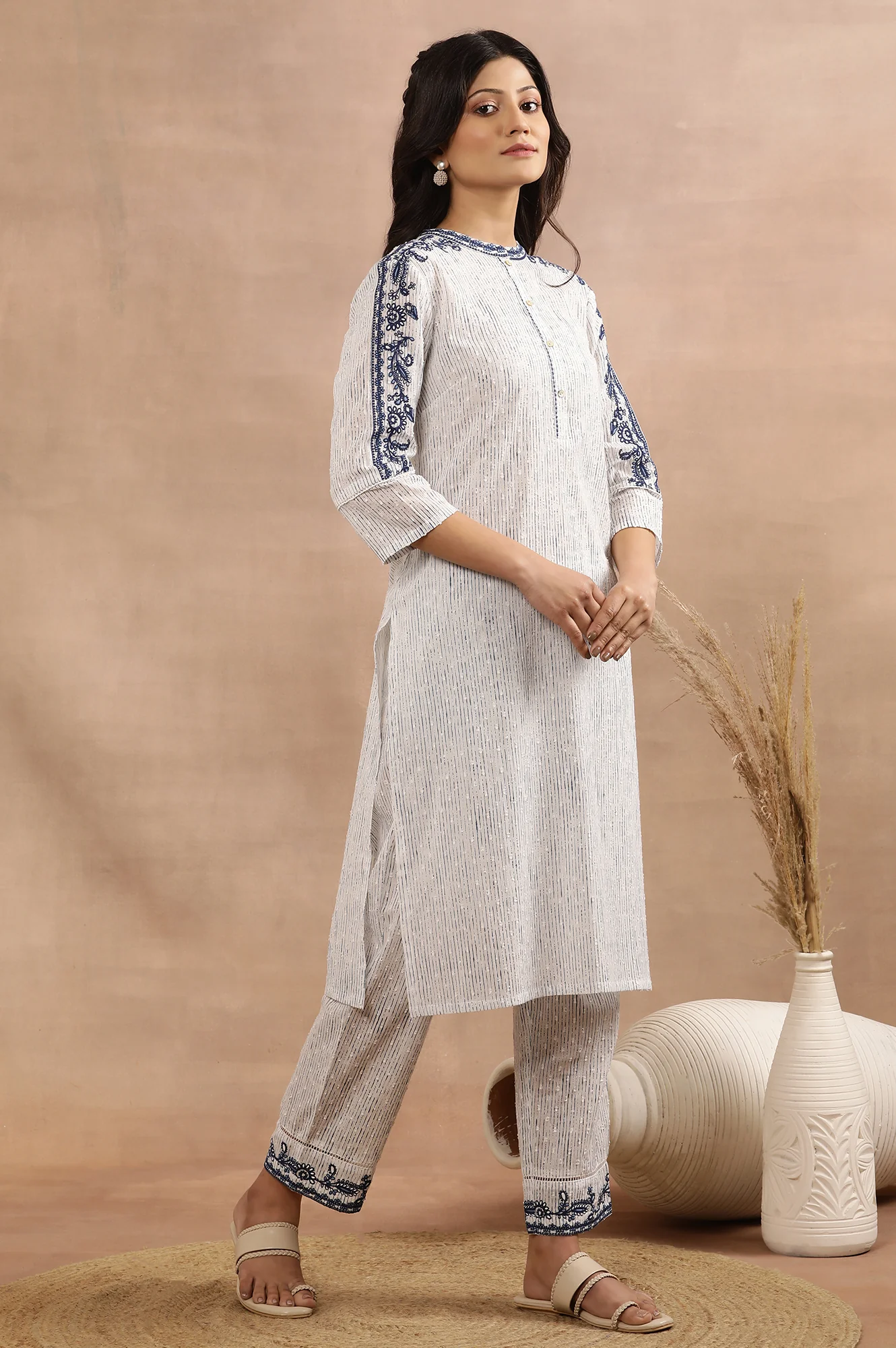 White Cotton Stripe Printed Kurta With Thread Embroidery - Image 6