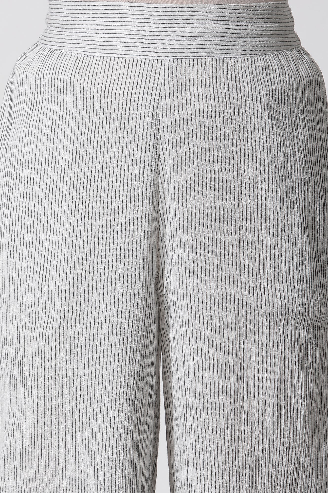 White Cropped Cotton Flared Pants - Image 6
