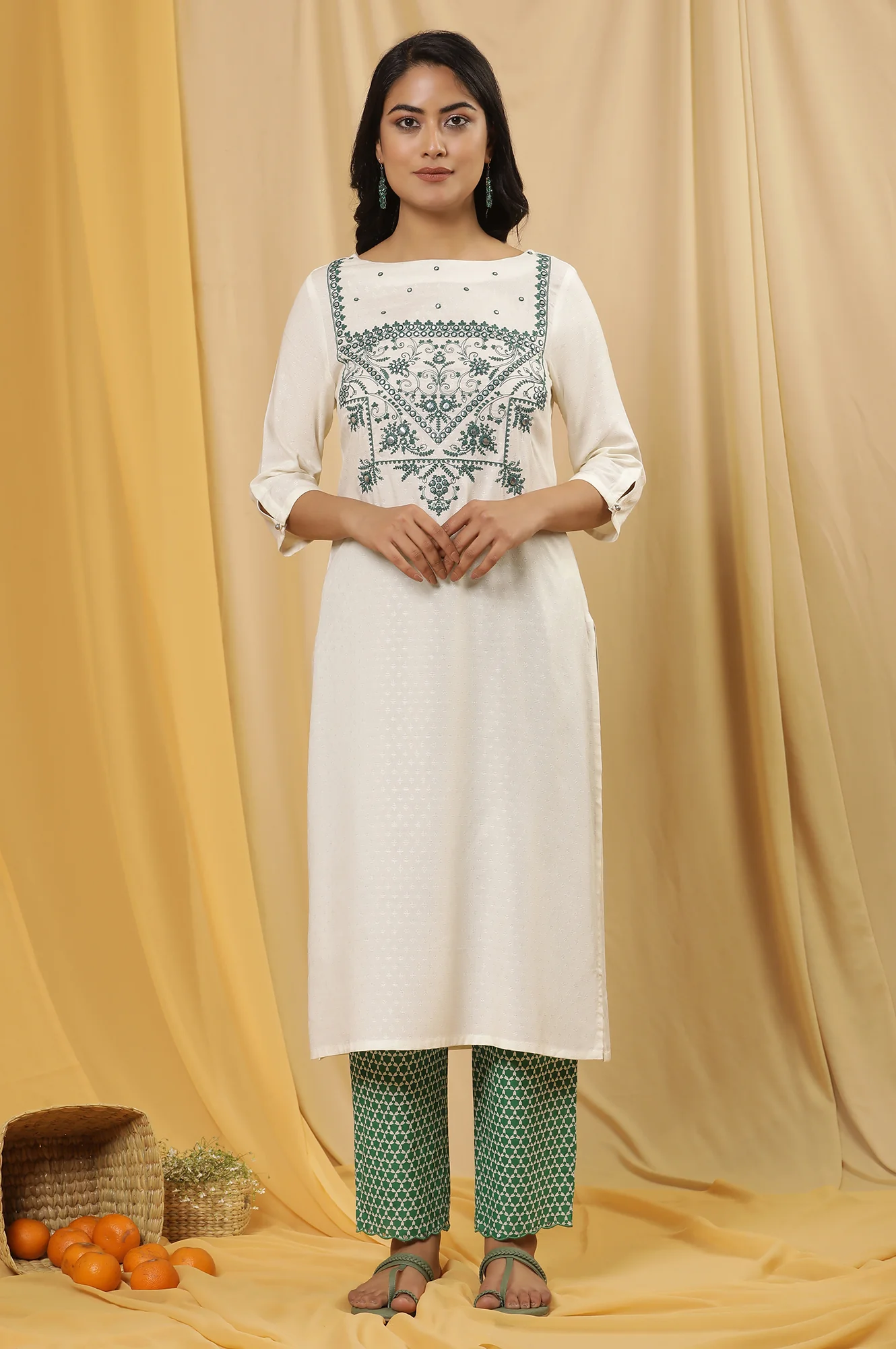 White Dori Embroidered Straight Kurta - Image 2