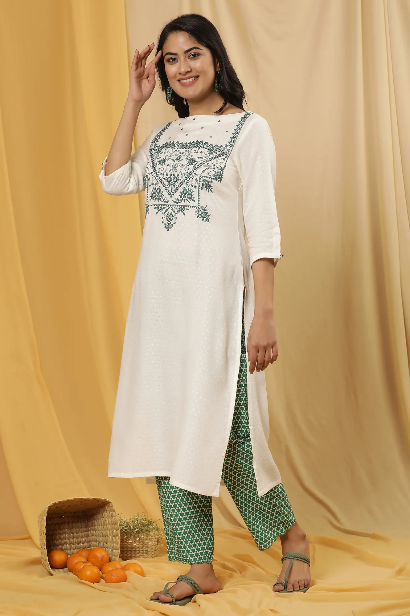 White Dori Embroidered Straight Kurta - Image 3