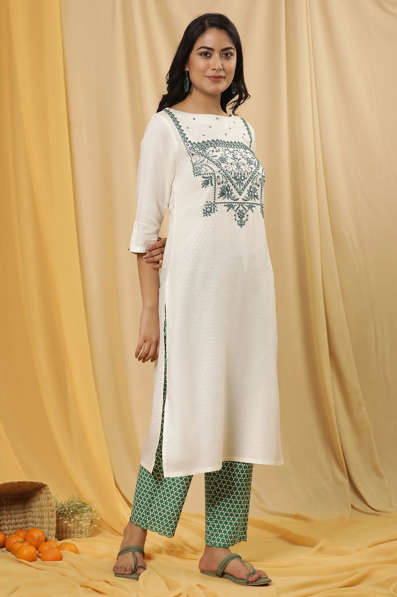 White Dori Embroidered Straight Kurta - Image 5