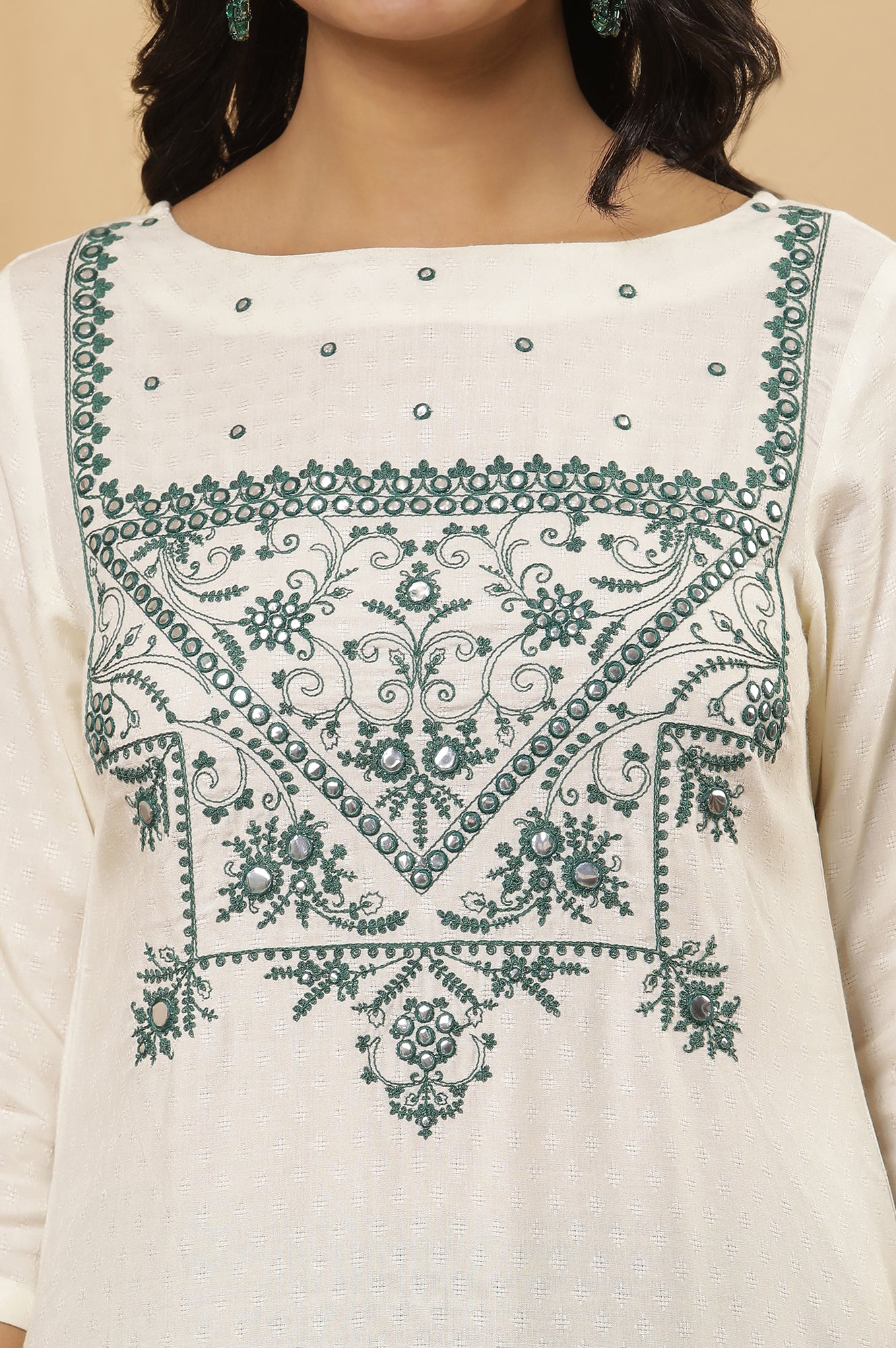 White Dori Embroidered Straight Kurta - Image 7