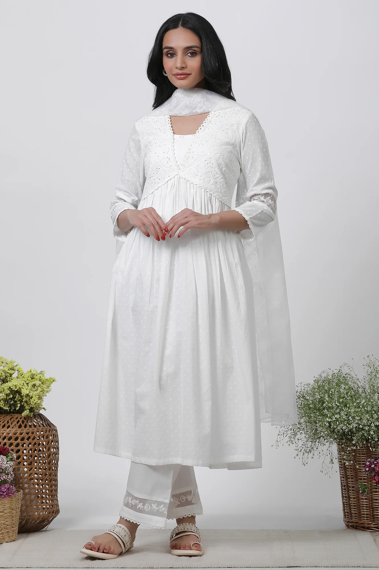 White Embellished Kurta, Pants and Dupatta Set - Image 2