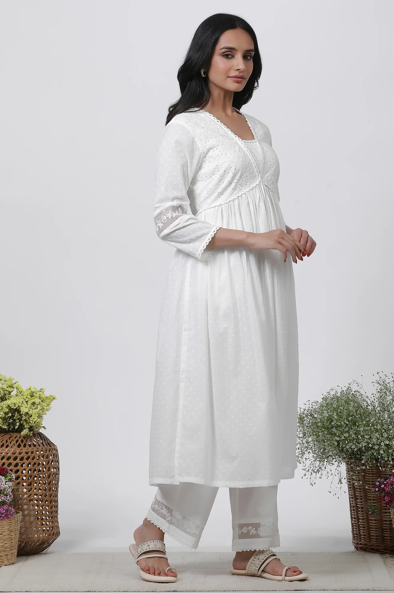 White Embellished Kurta, Pants and Dupatta Set - Image 5