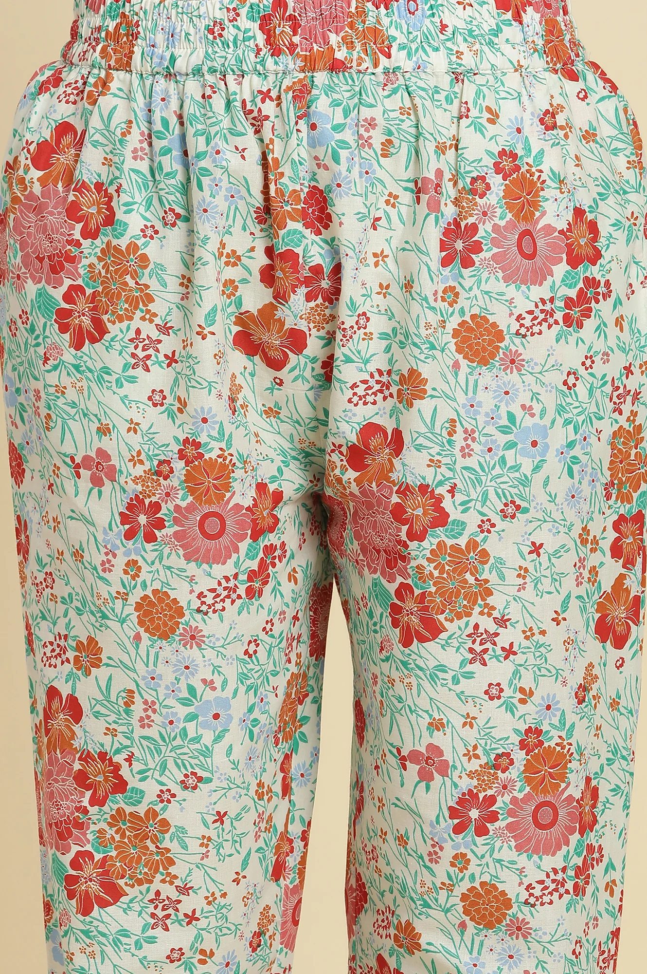 White Floral Printed Coordinated Kurta, Pants And Dupatta Set - Image 9