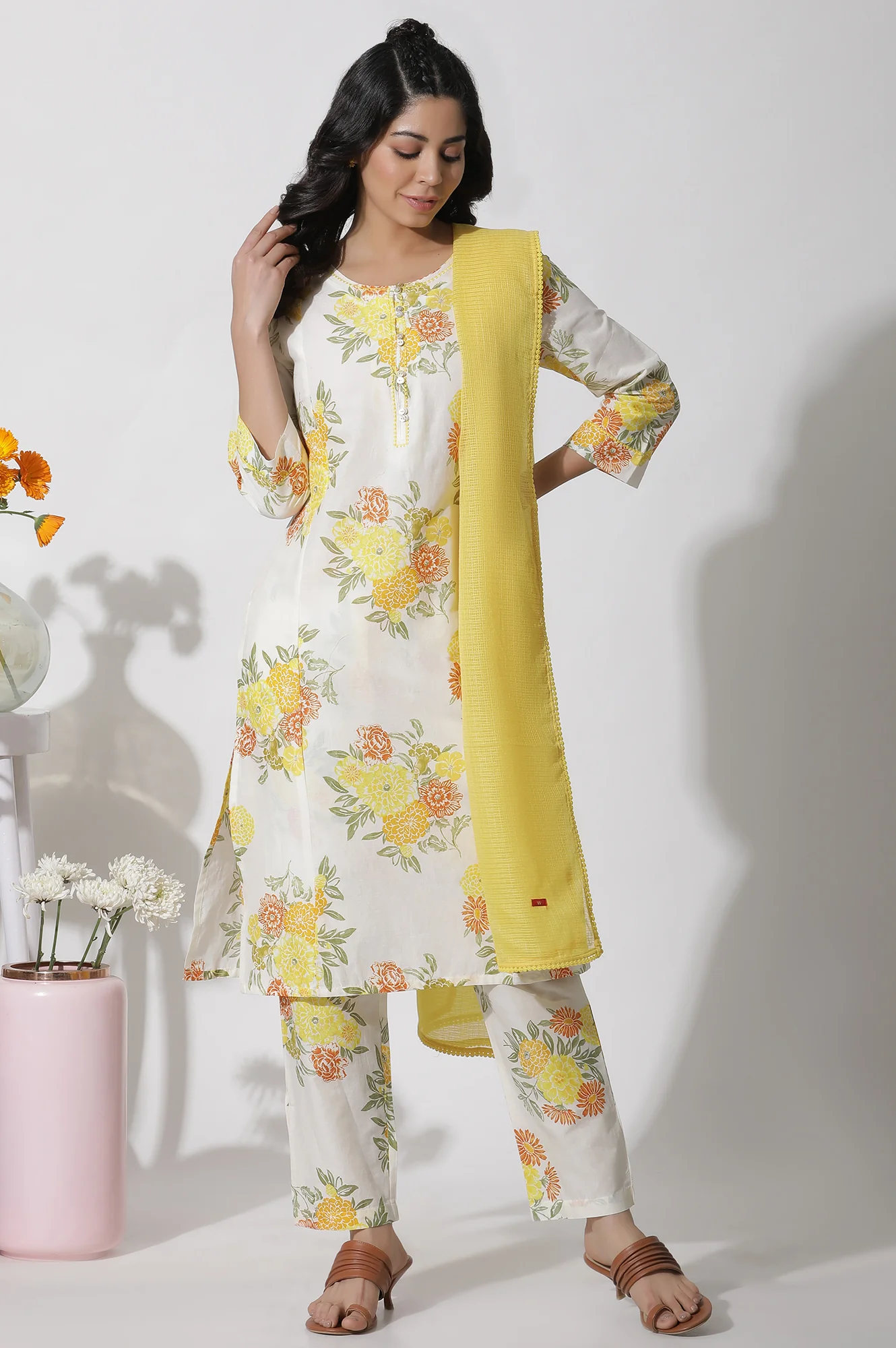 White Floral Printed Cotton Kurta, Pants And Kota Dupatta Set - Image 2